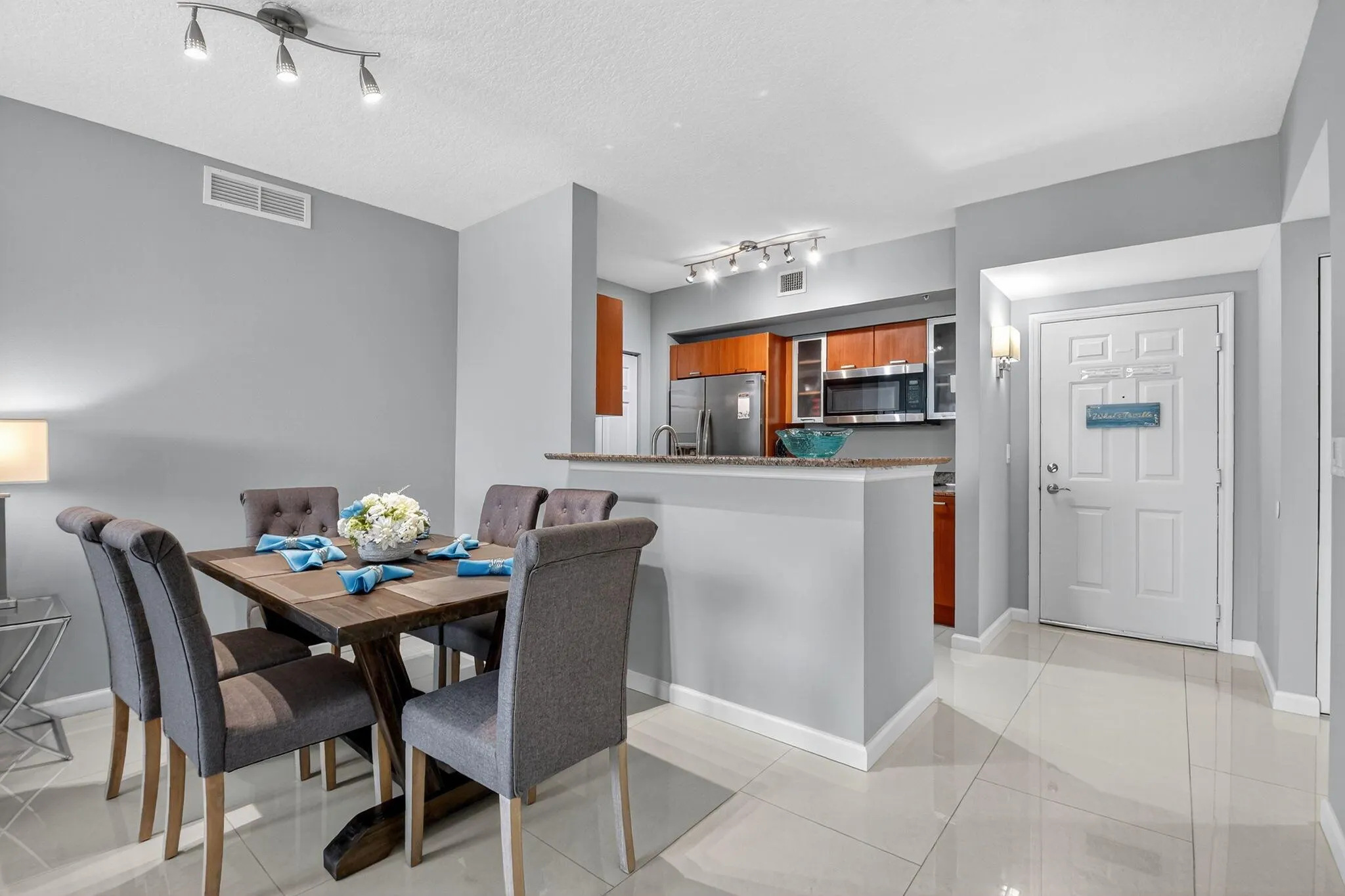625 Casa Loma Boulevard, #306