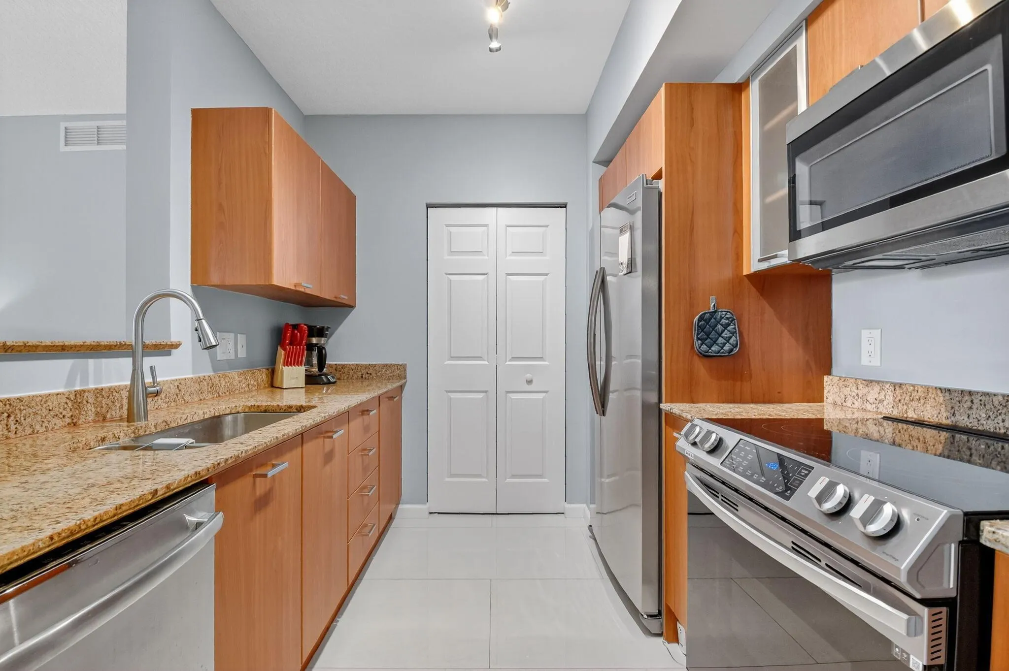 625 Casa Loma Boulevard, #306