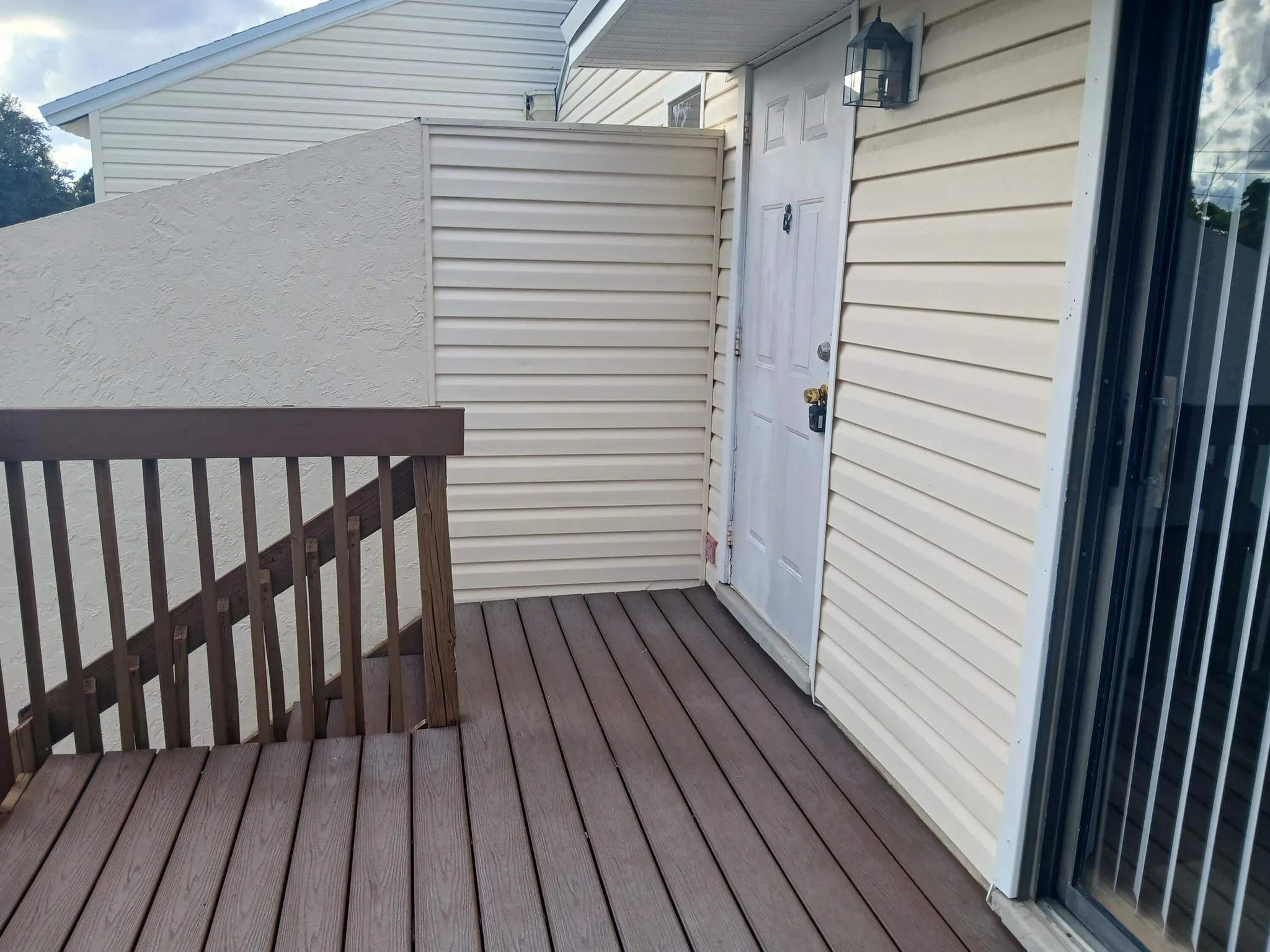 639 Executive Center Drive, #O-204