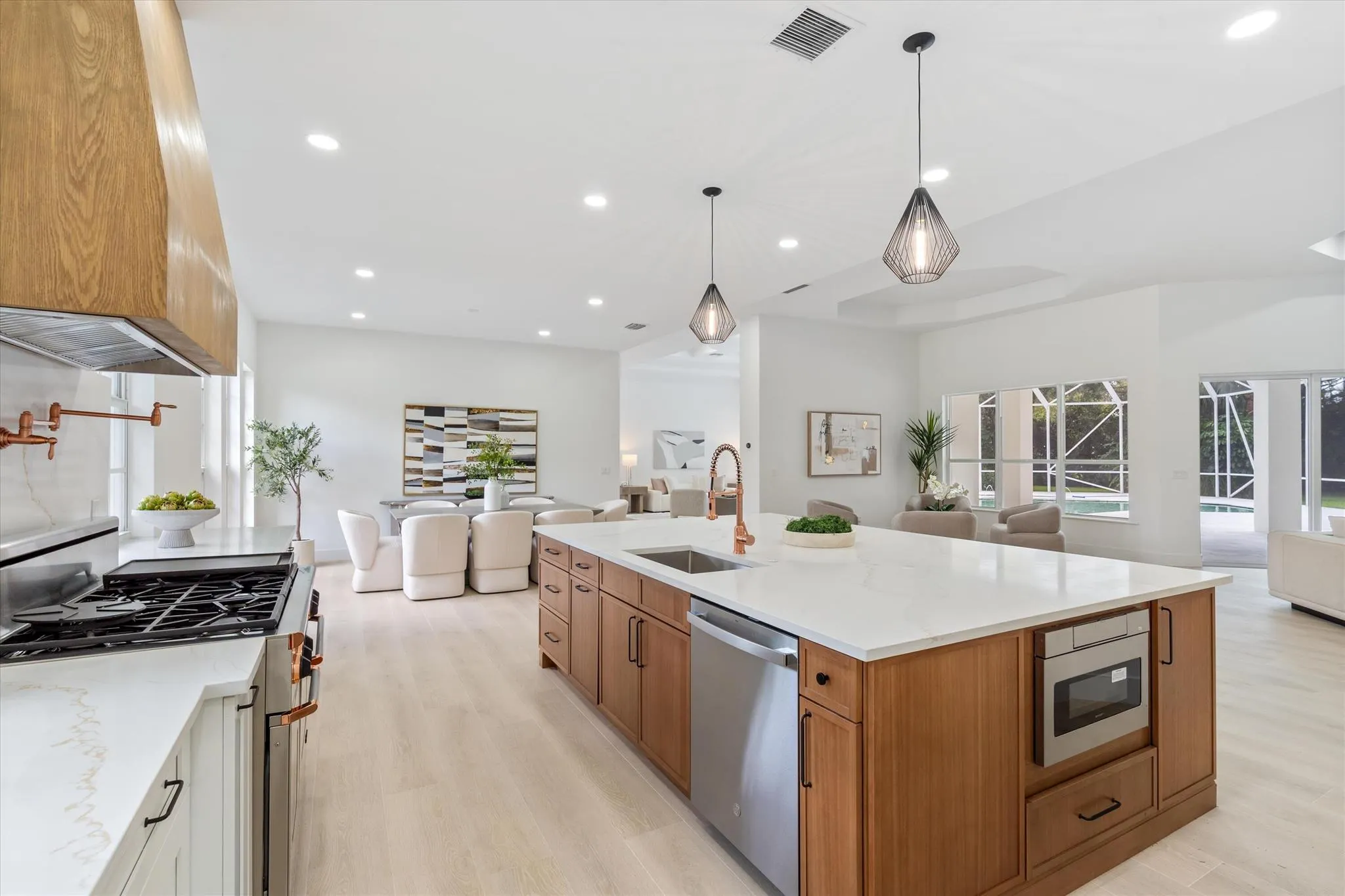 728 Deerwood Court