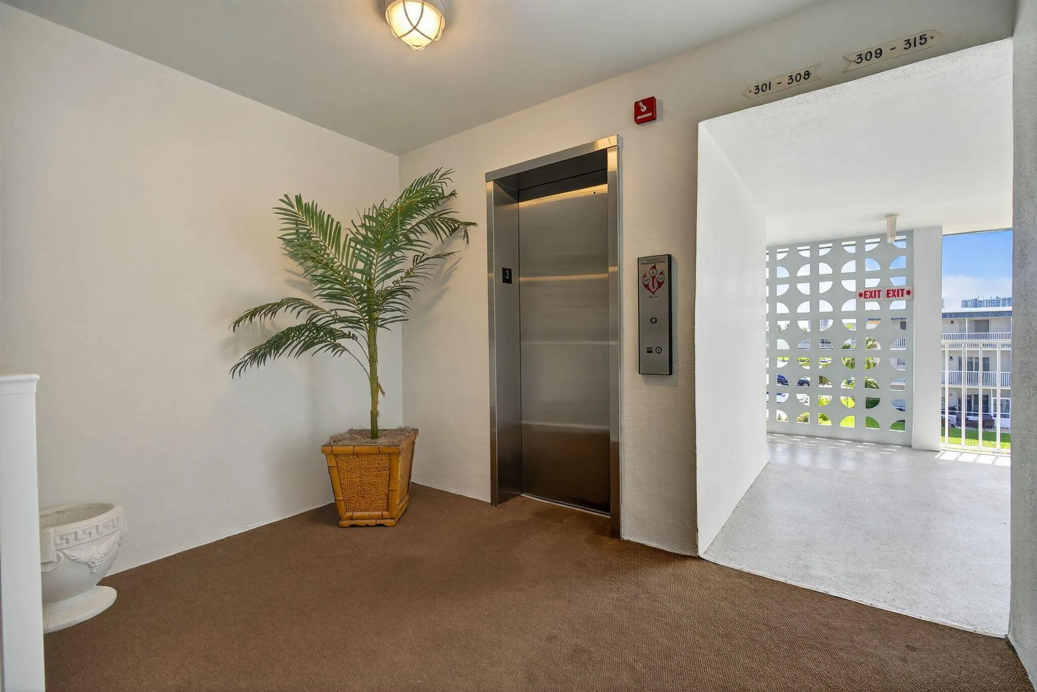 110 Shore Court, #301