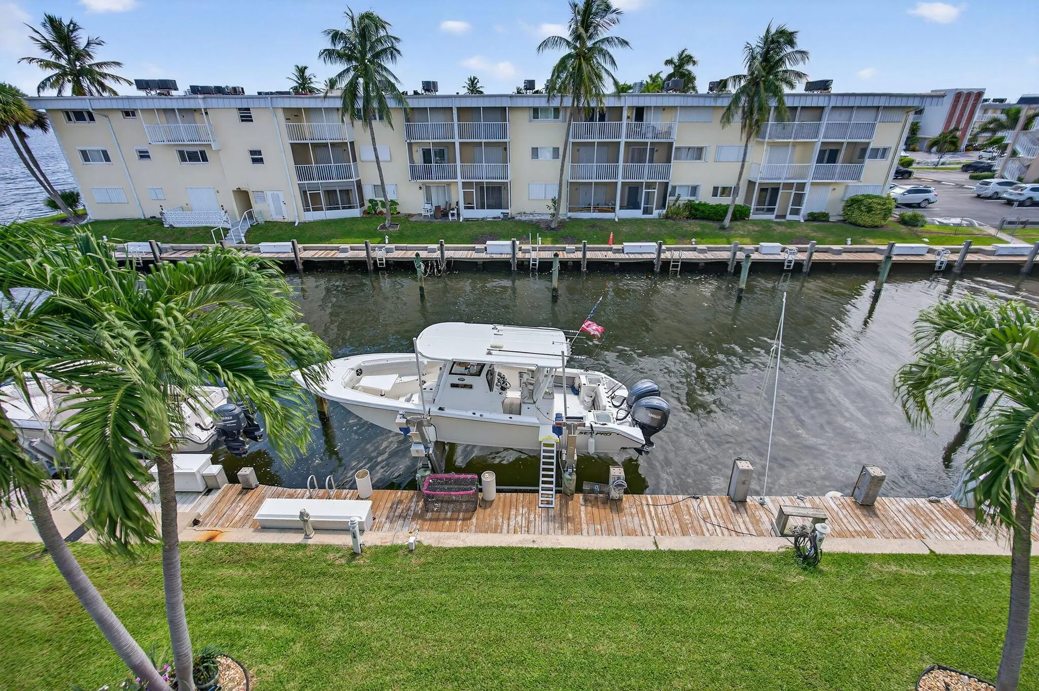 110 Shore Court, #301