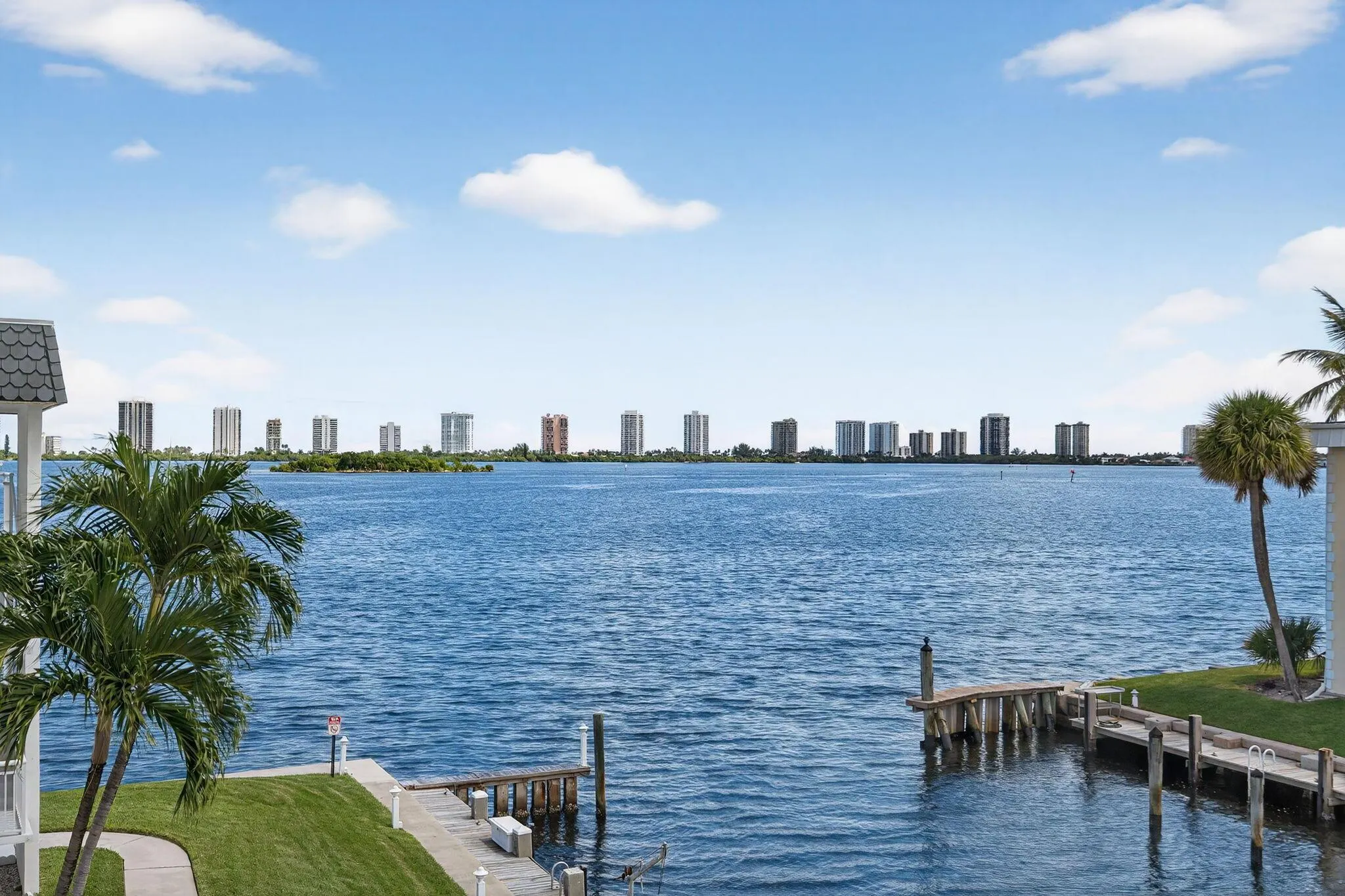 110 Shore Court, #301