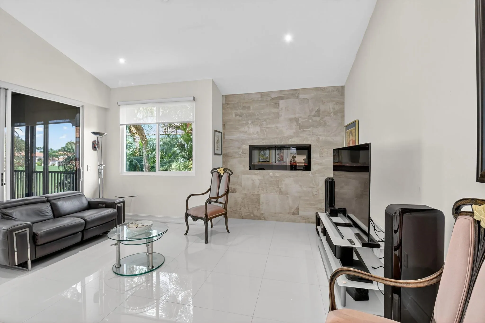 2421 NW 59th Street, #303