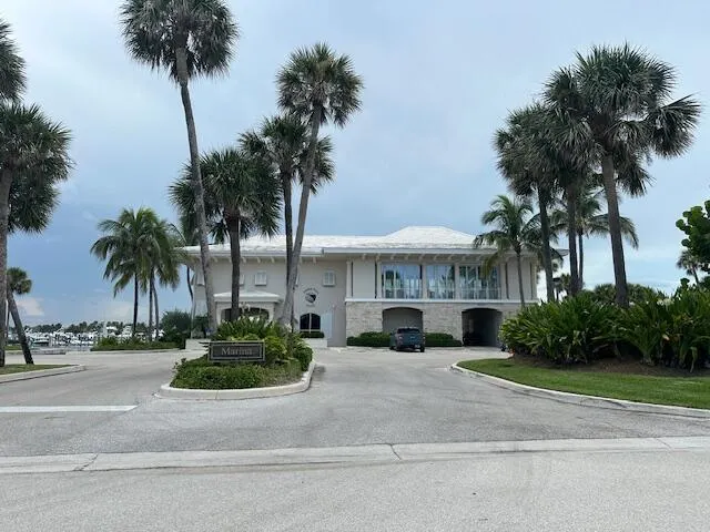 2001 SE Sailfish Point Boulevard, #316