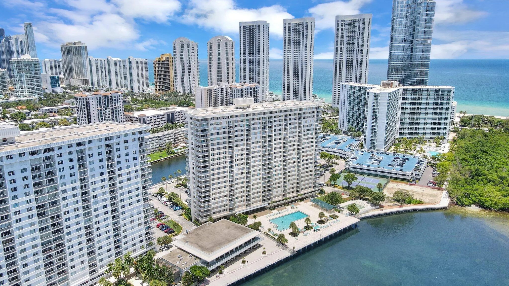 300 Bayview Drive, #1703