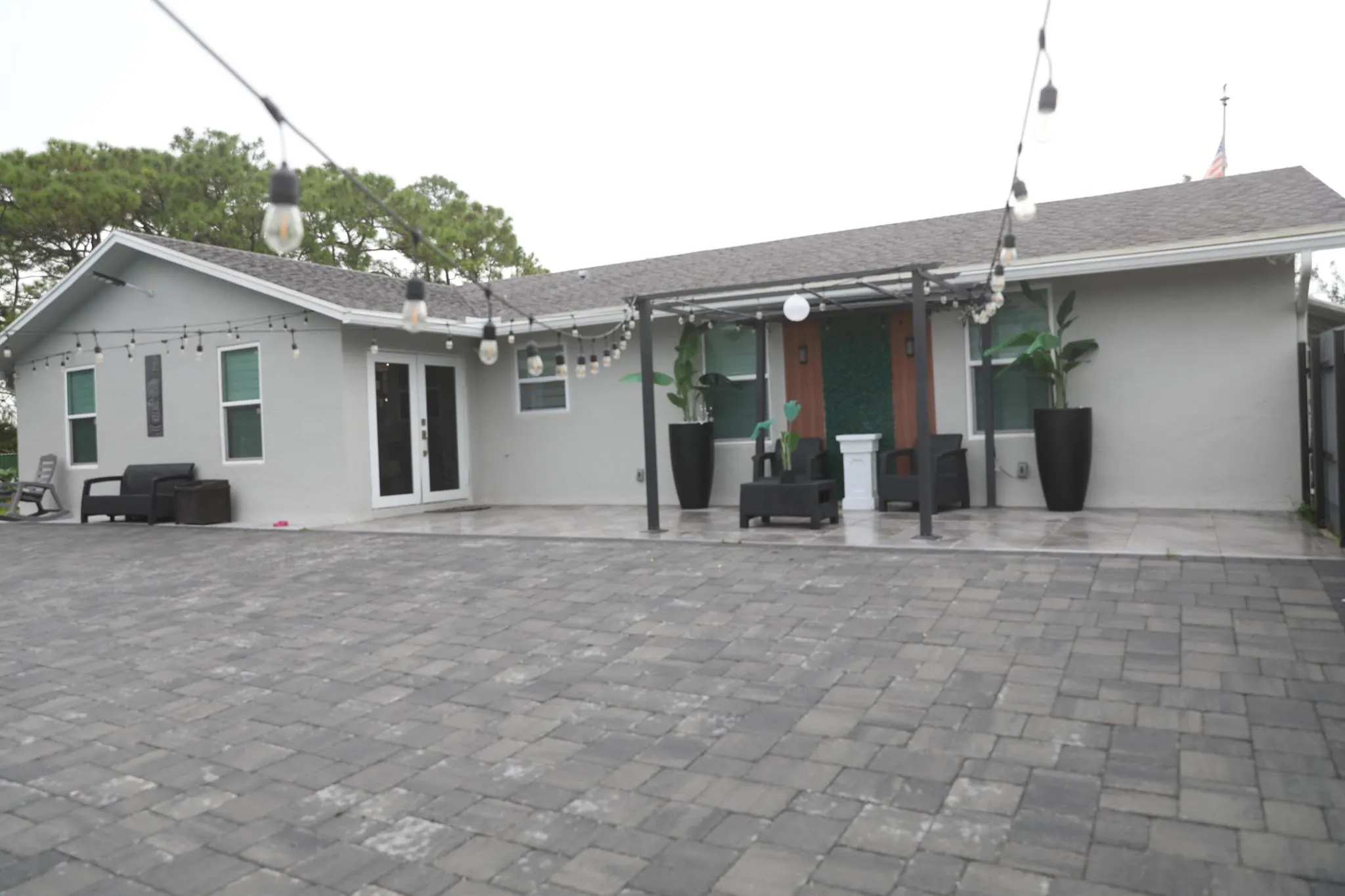 11160 Orange Boulevard