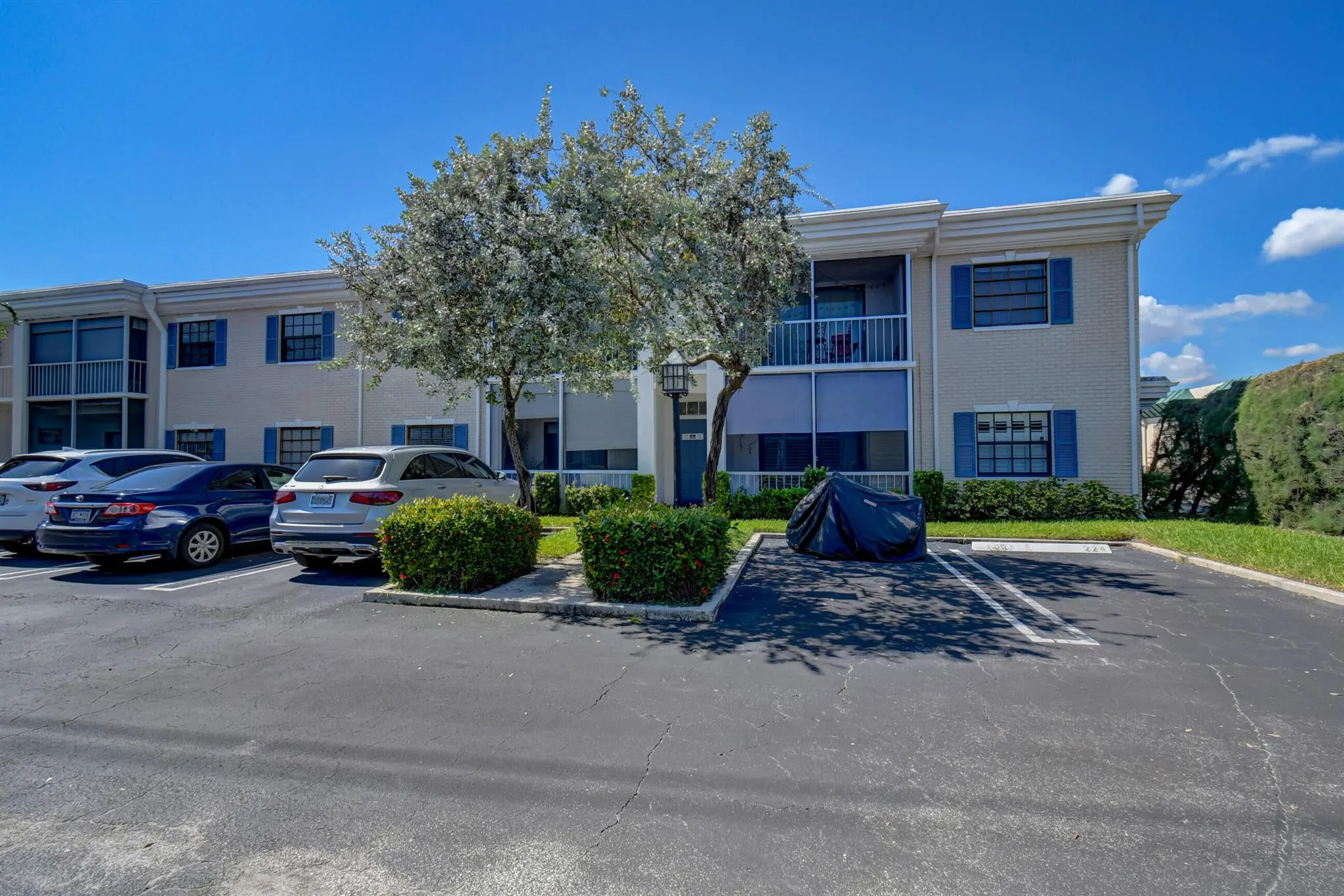 170 Cypress Club Drive, #734