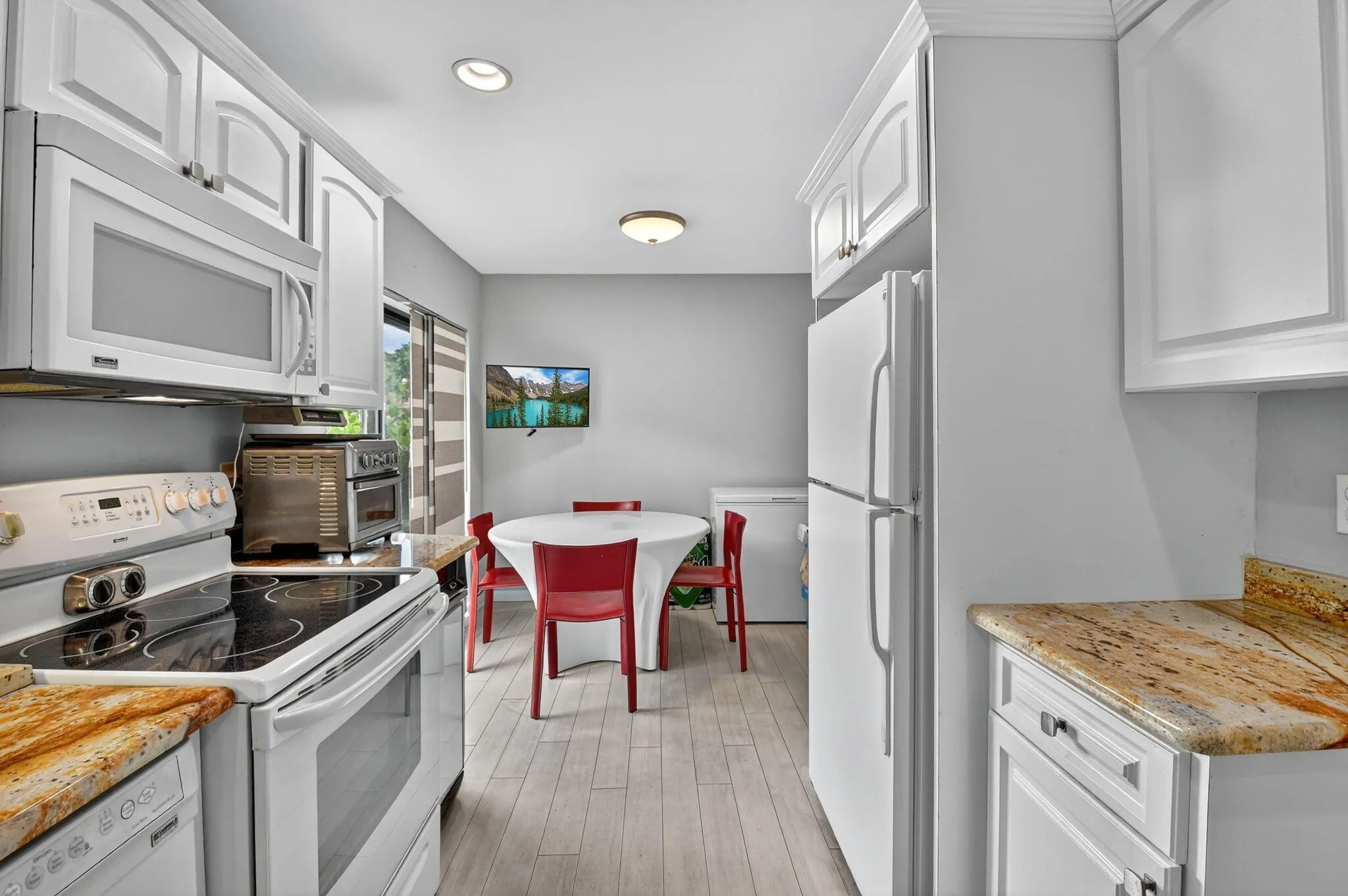 8 Stratford Drive, #C