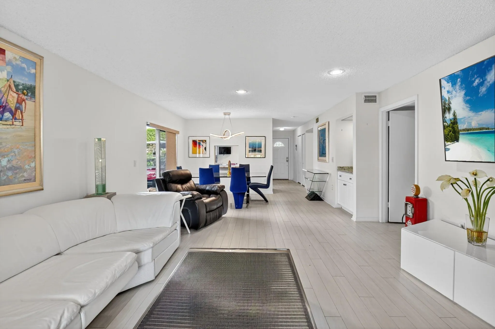 8 Stratford Drive, #C