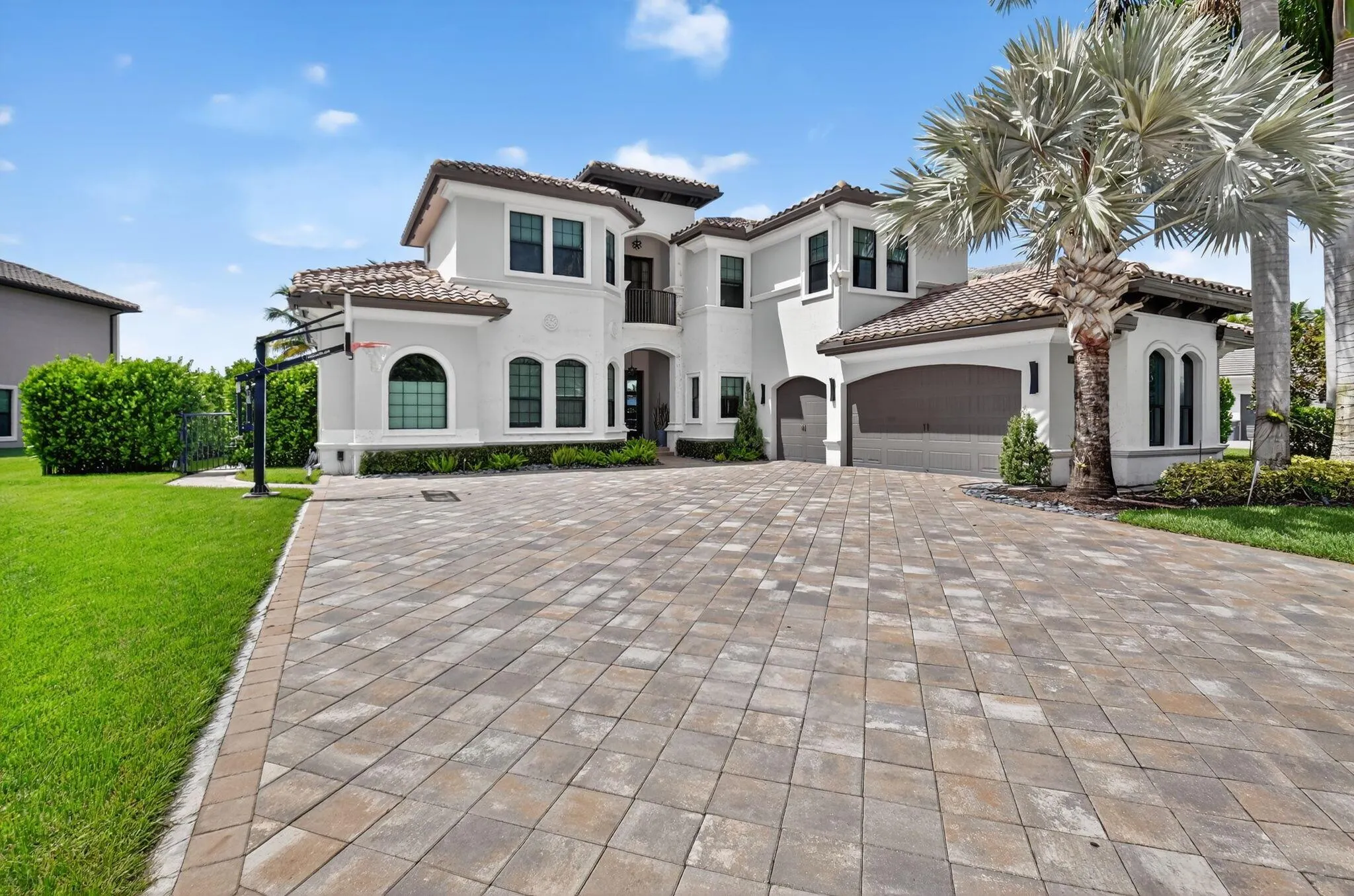 16892 Strasbourg Lane