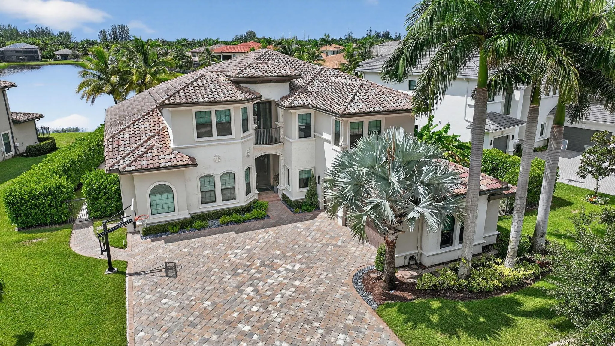 16892 Strasbourg Lane