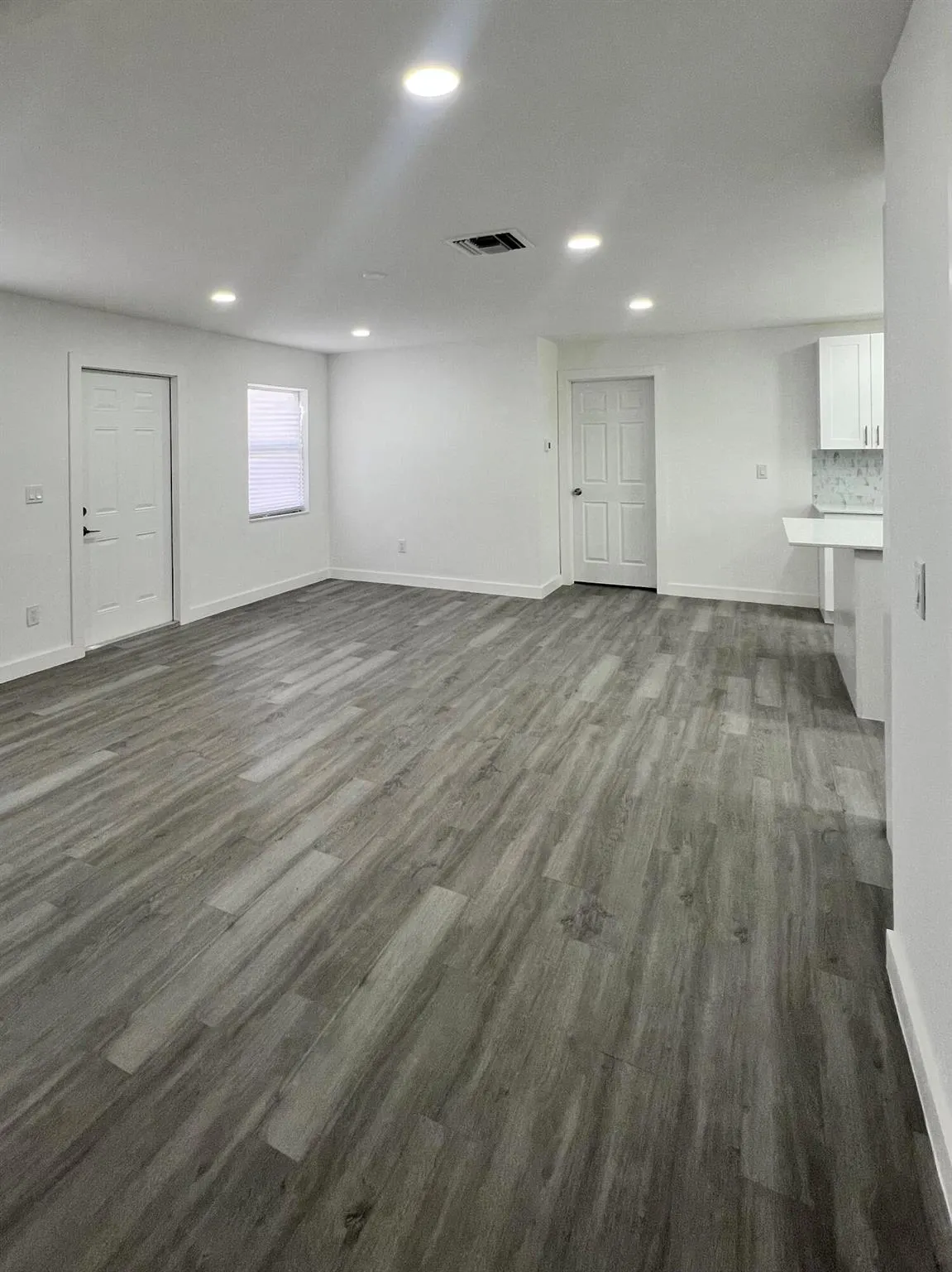 2801 Ave Q