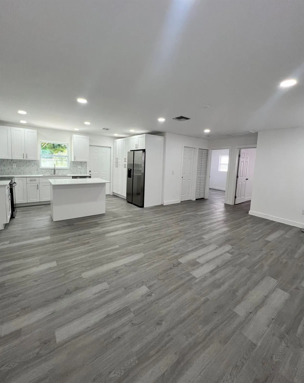 2801 Ave Q