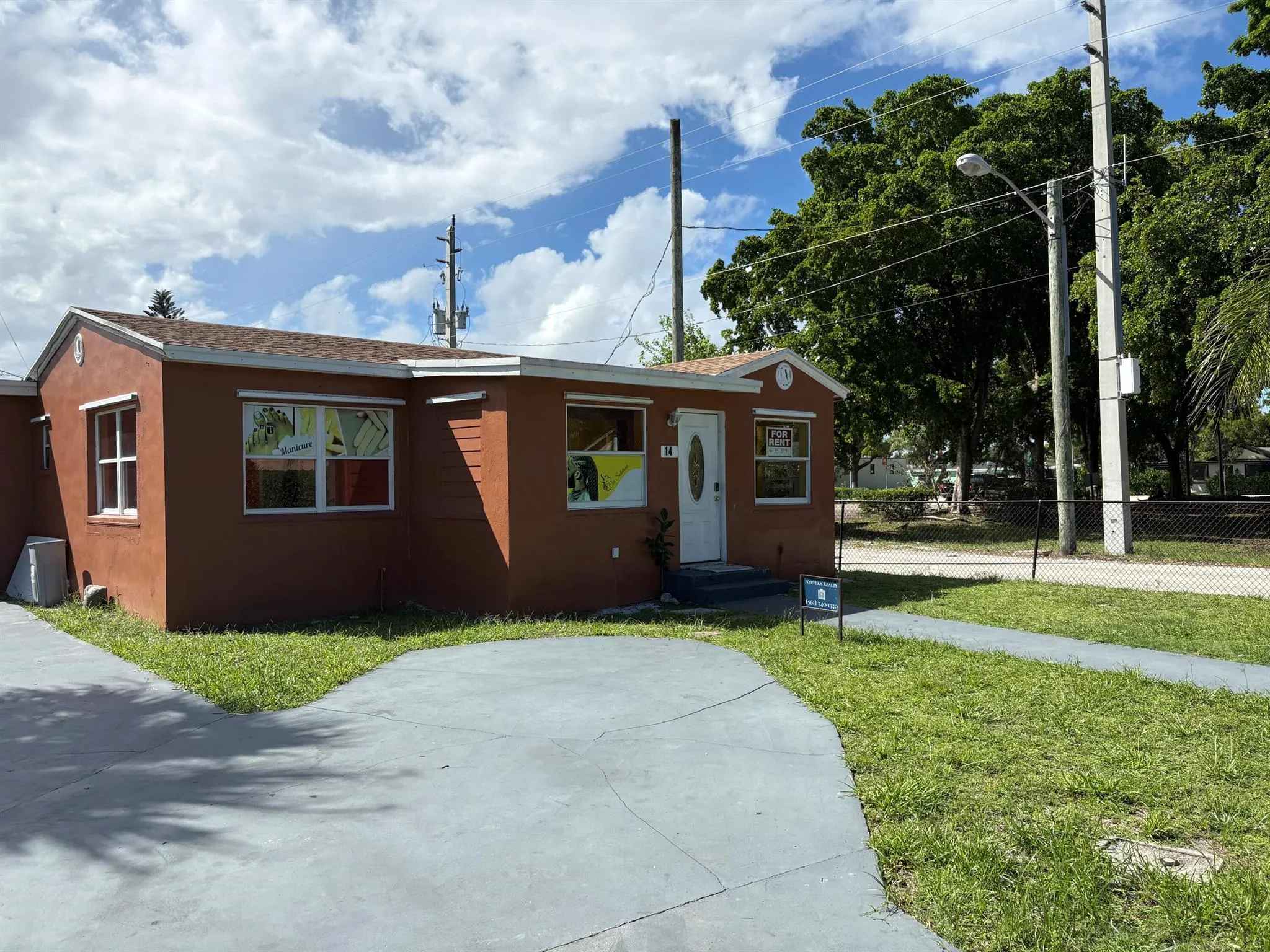 14 SW 11th Avenue