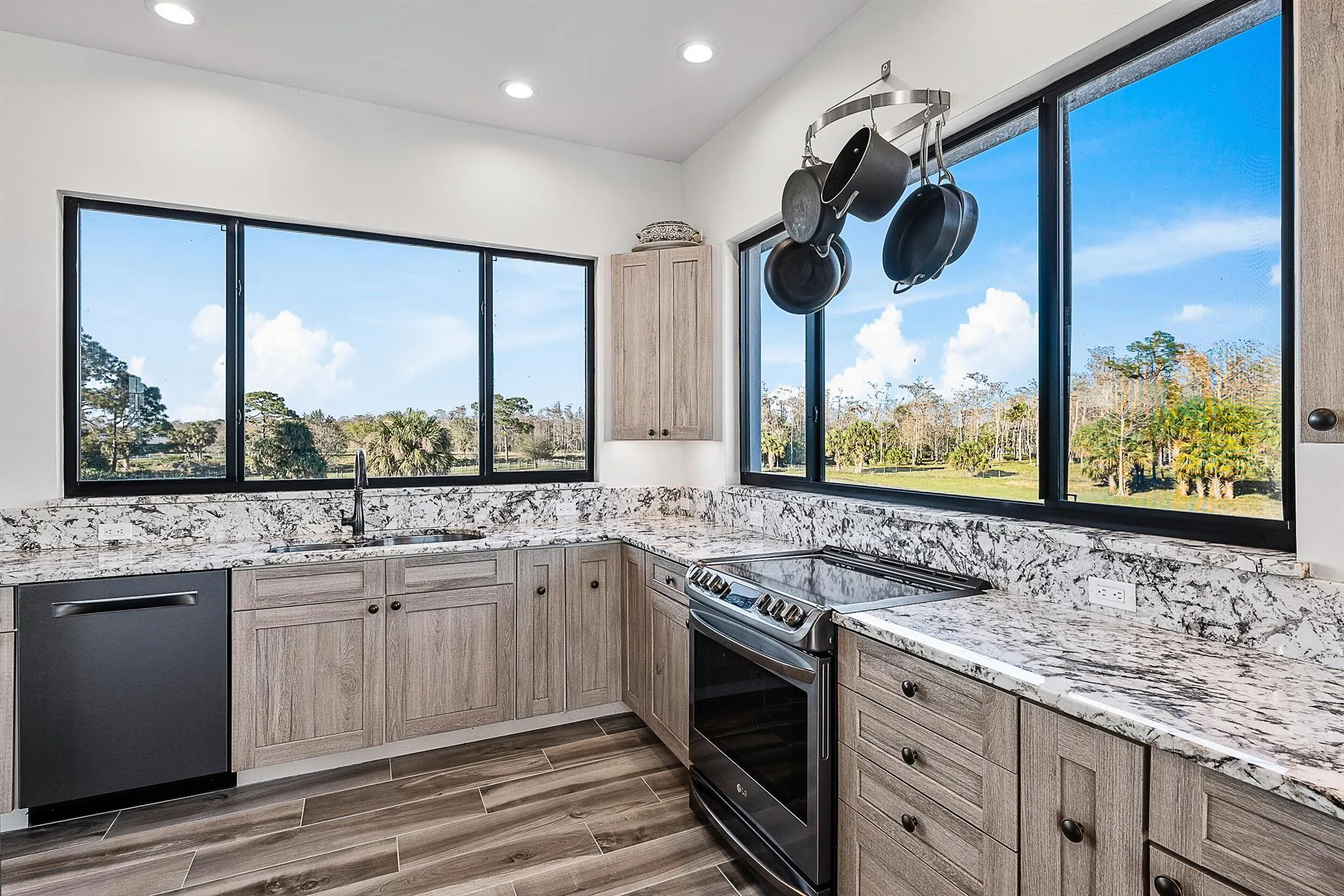 2986 SW Trailside Path