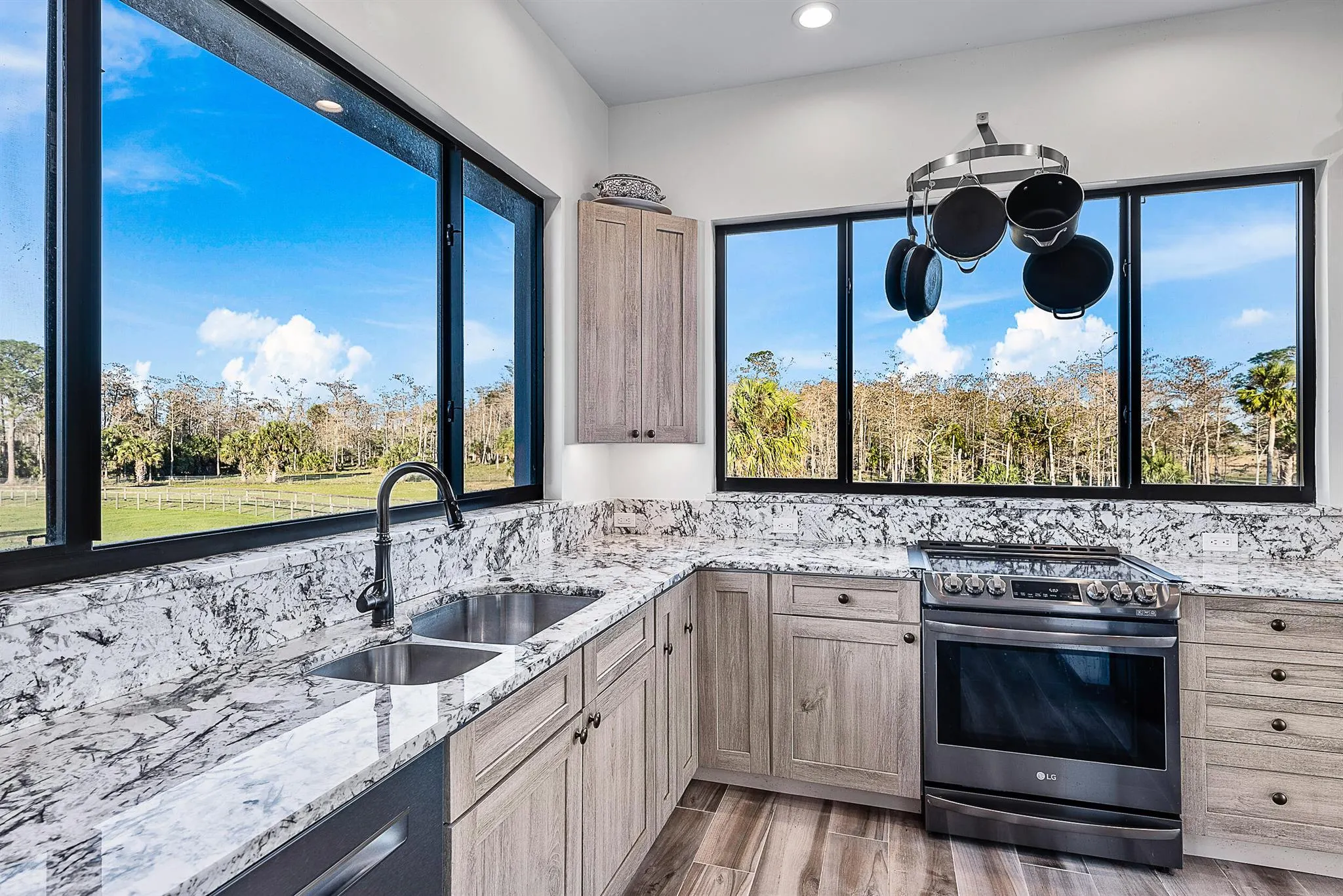 2986 SW Trailside Path