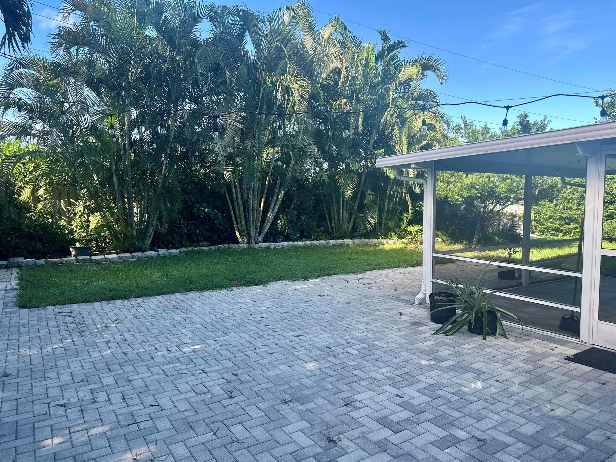1083 SW 25th Place