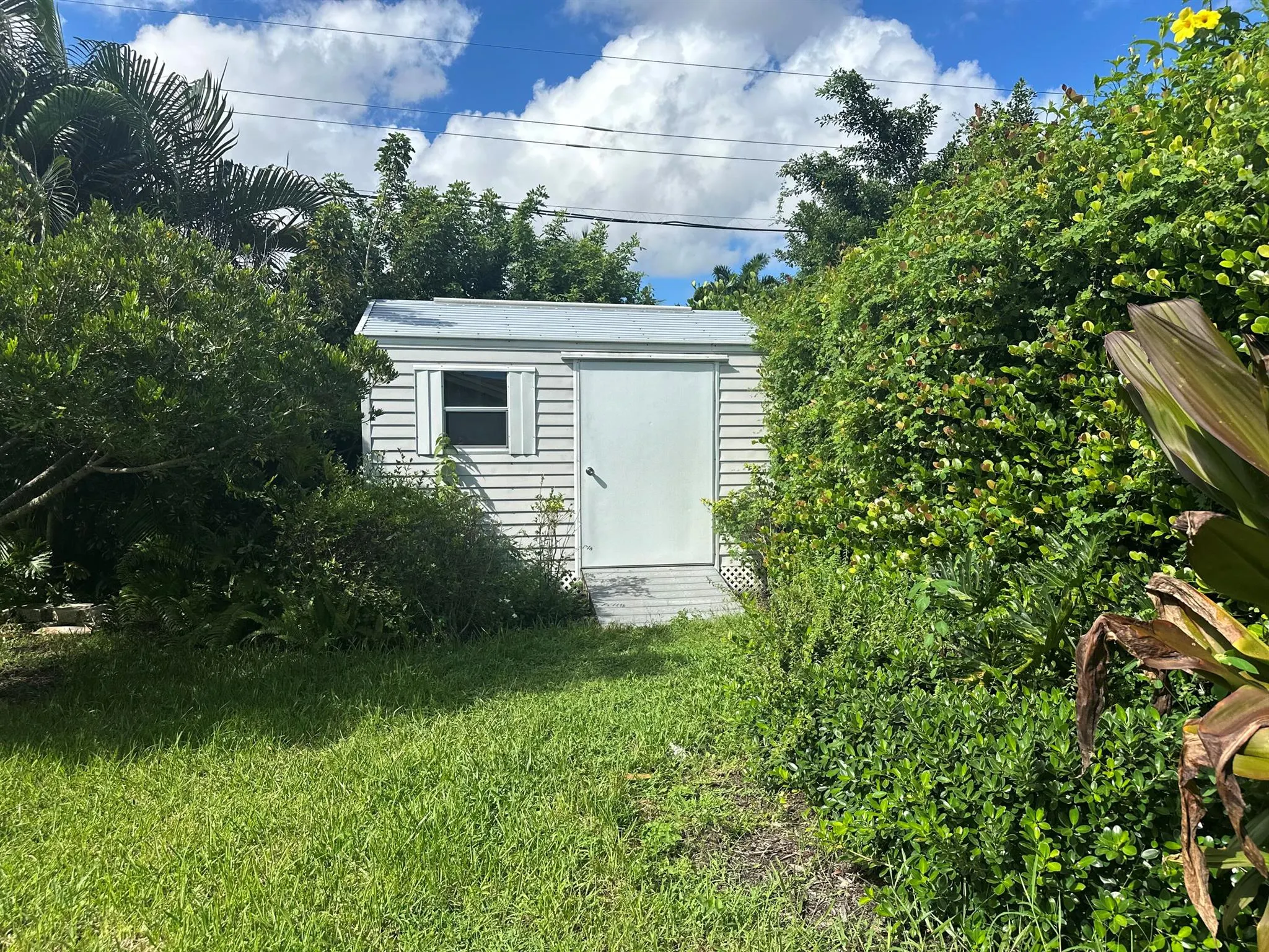 1083 SW 25th Place