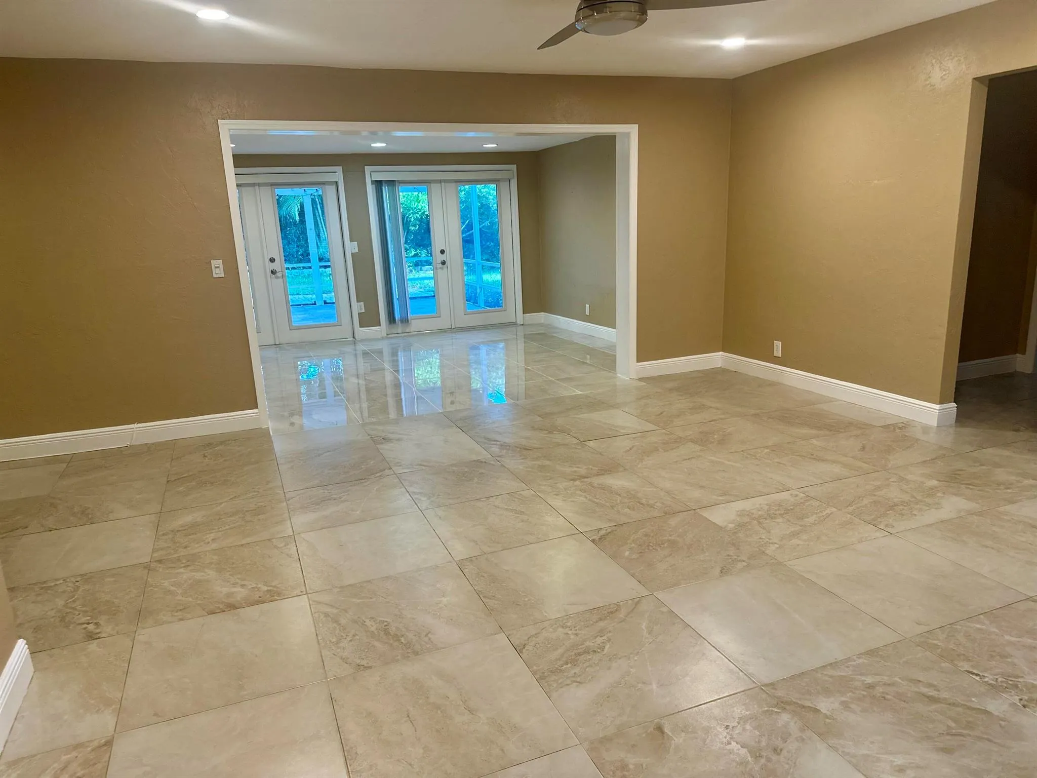 1083 SW 25th Place