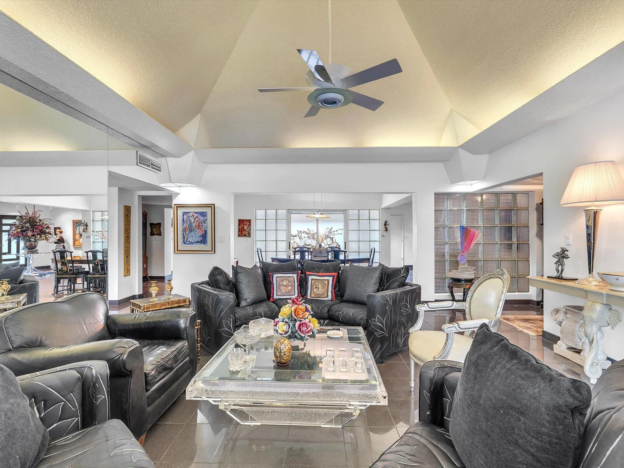 5310 Mango Circle