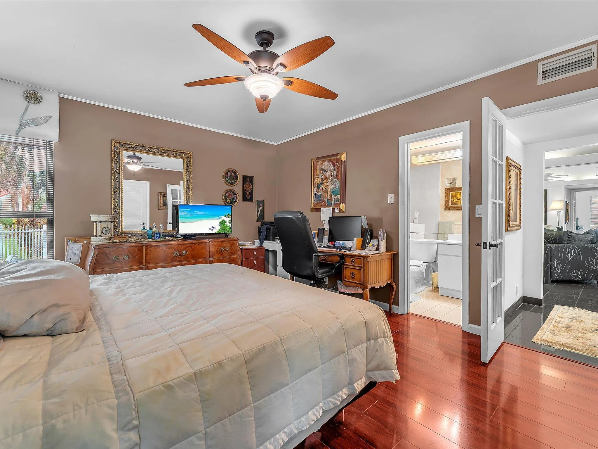 5310 Mango Circle