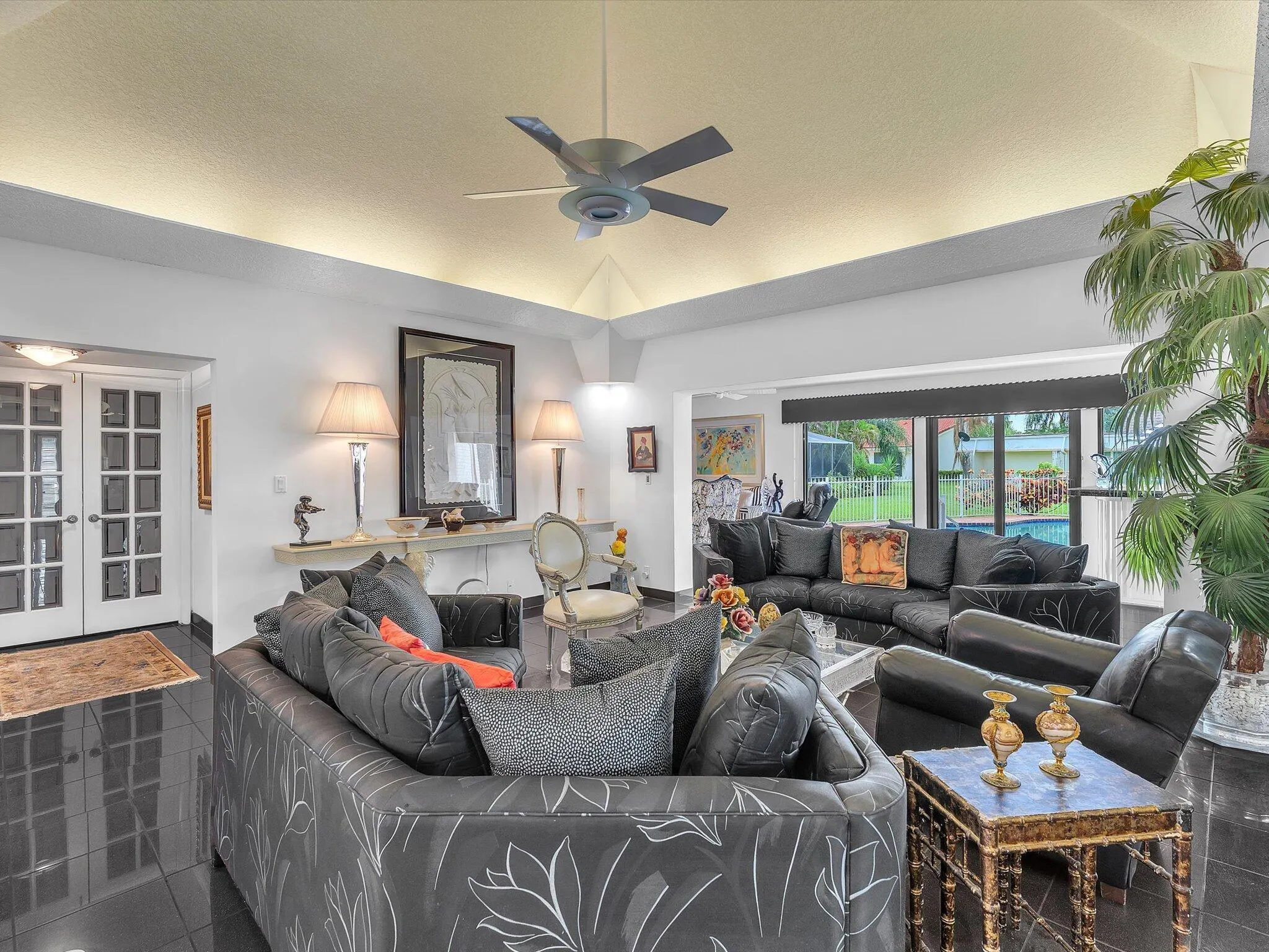 5310 Mango Circle