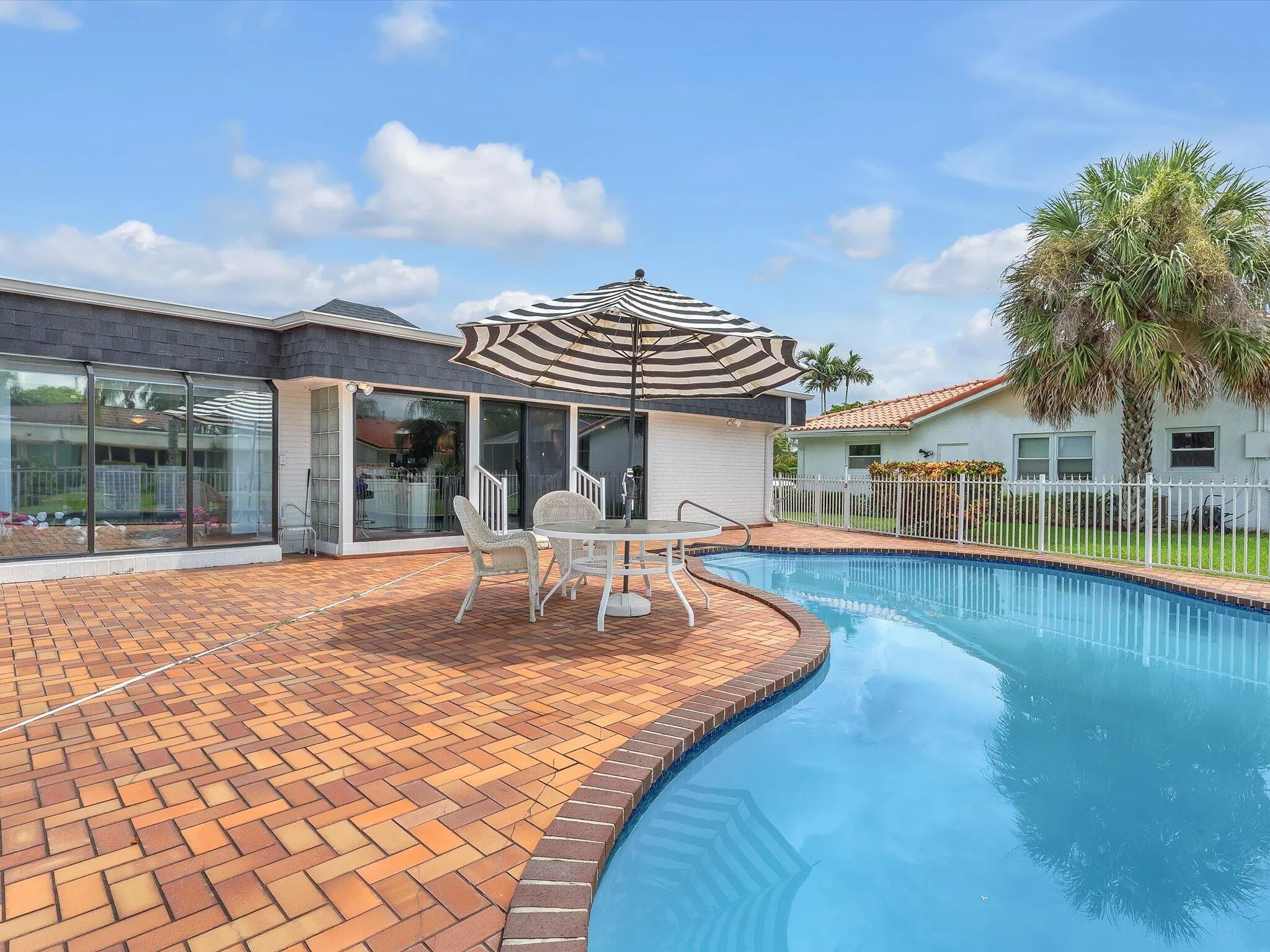 5310 Mango Circle