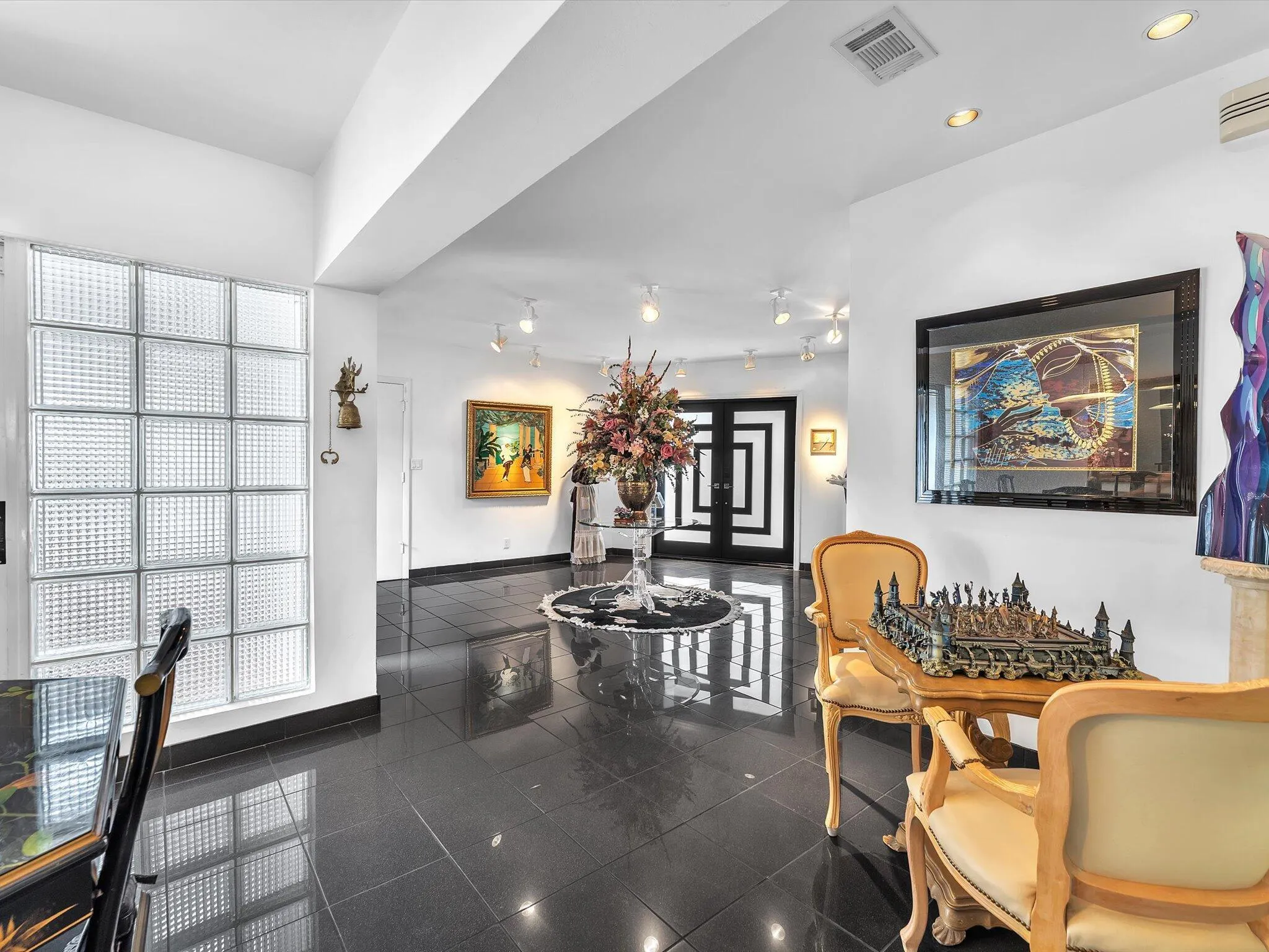 5310 Mango Circle