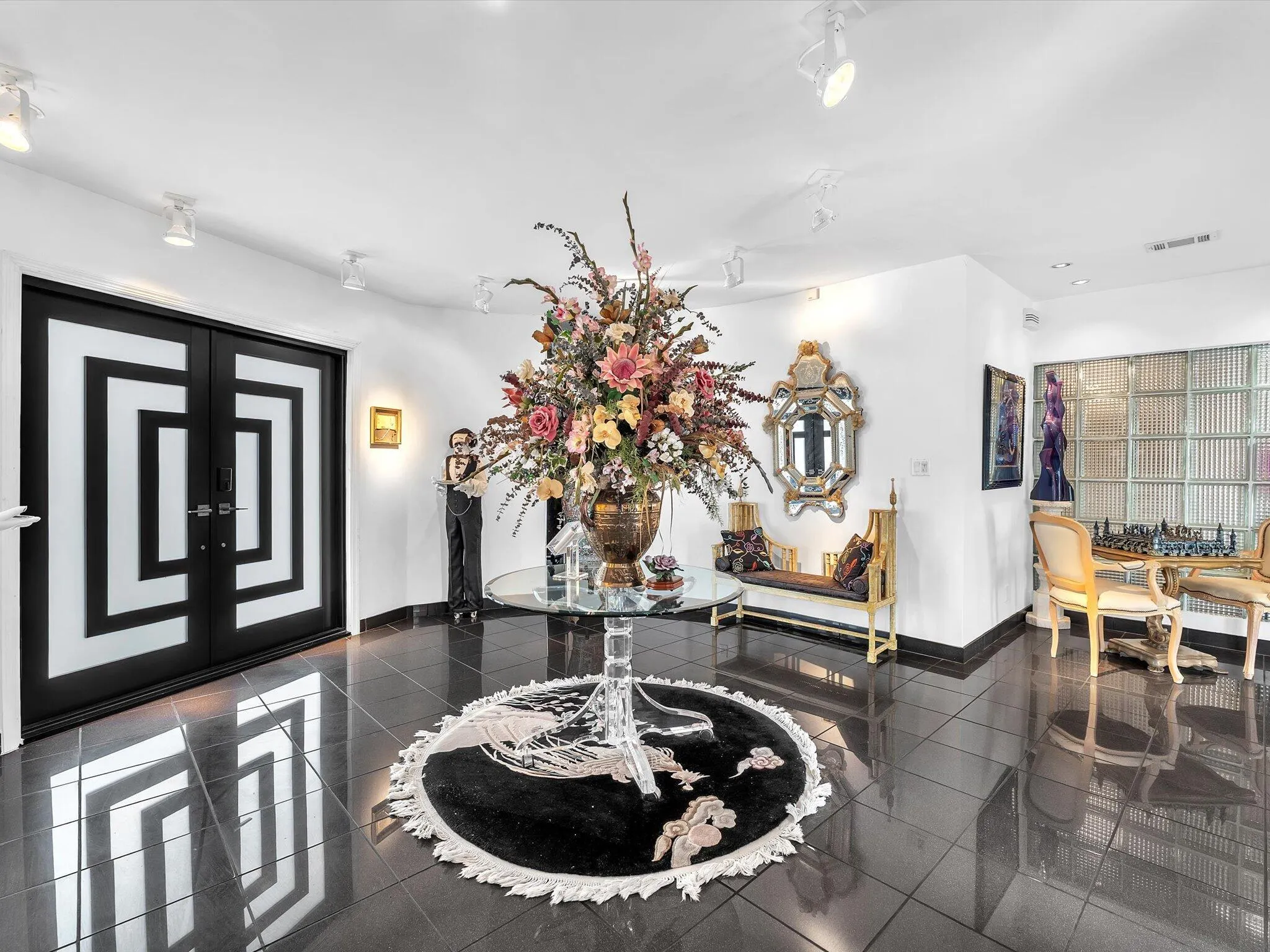 5310 Mango Circle