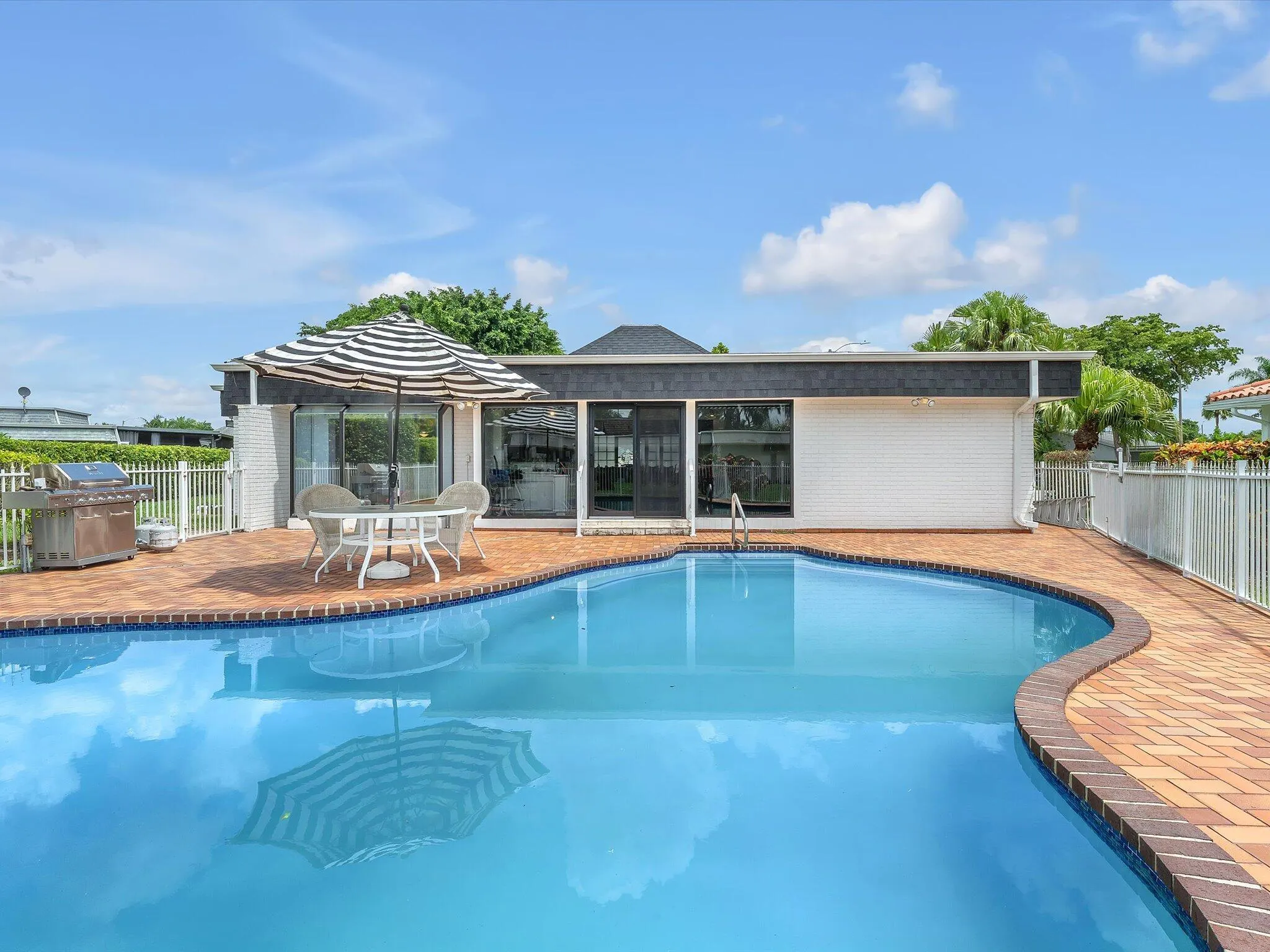 5310 Mango Circle