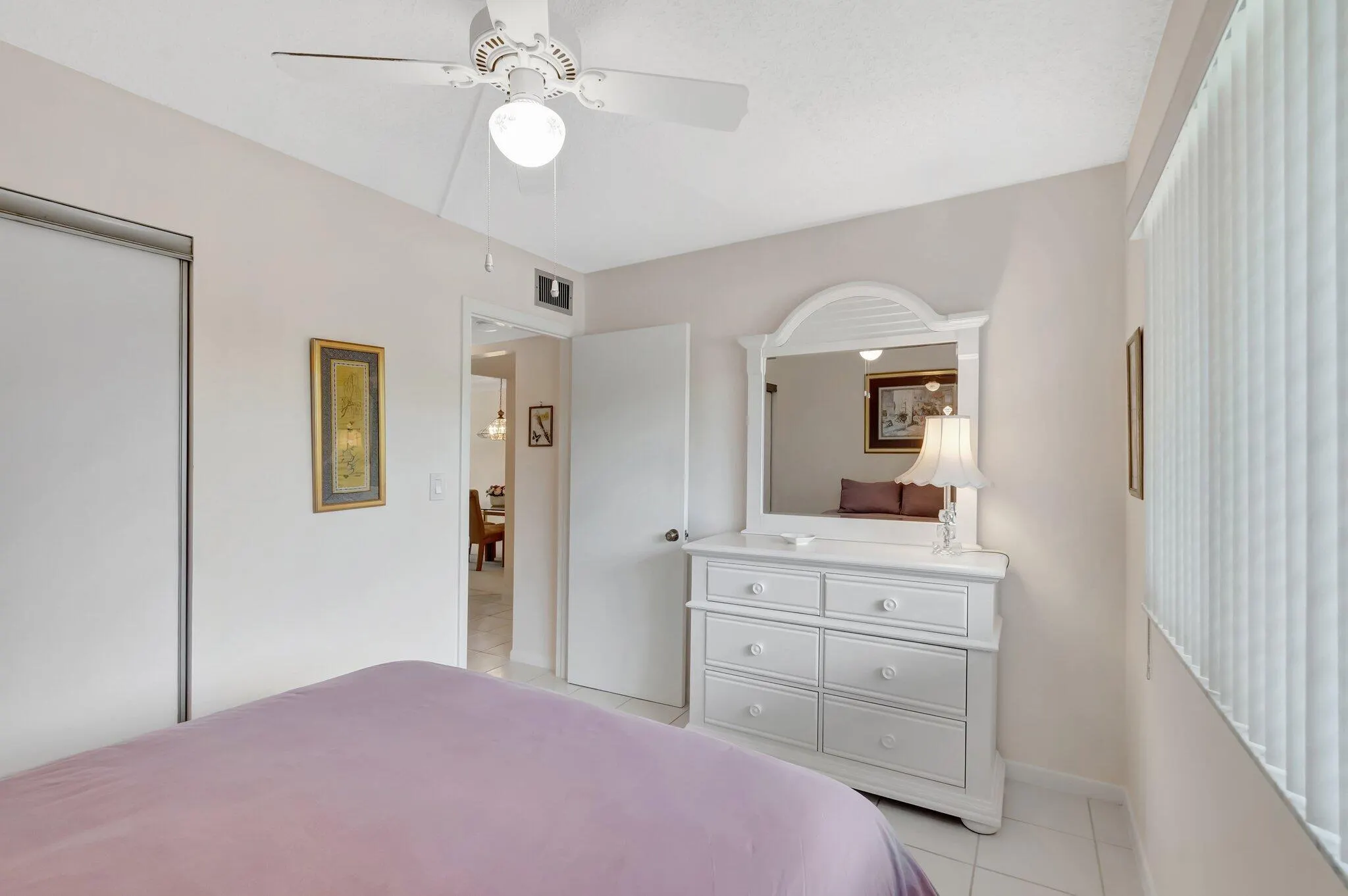 3154 Via Poinciana, #211