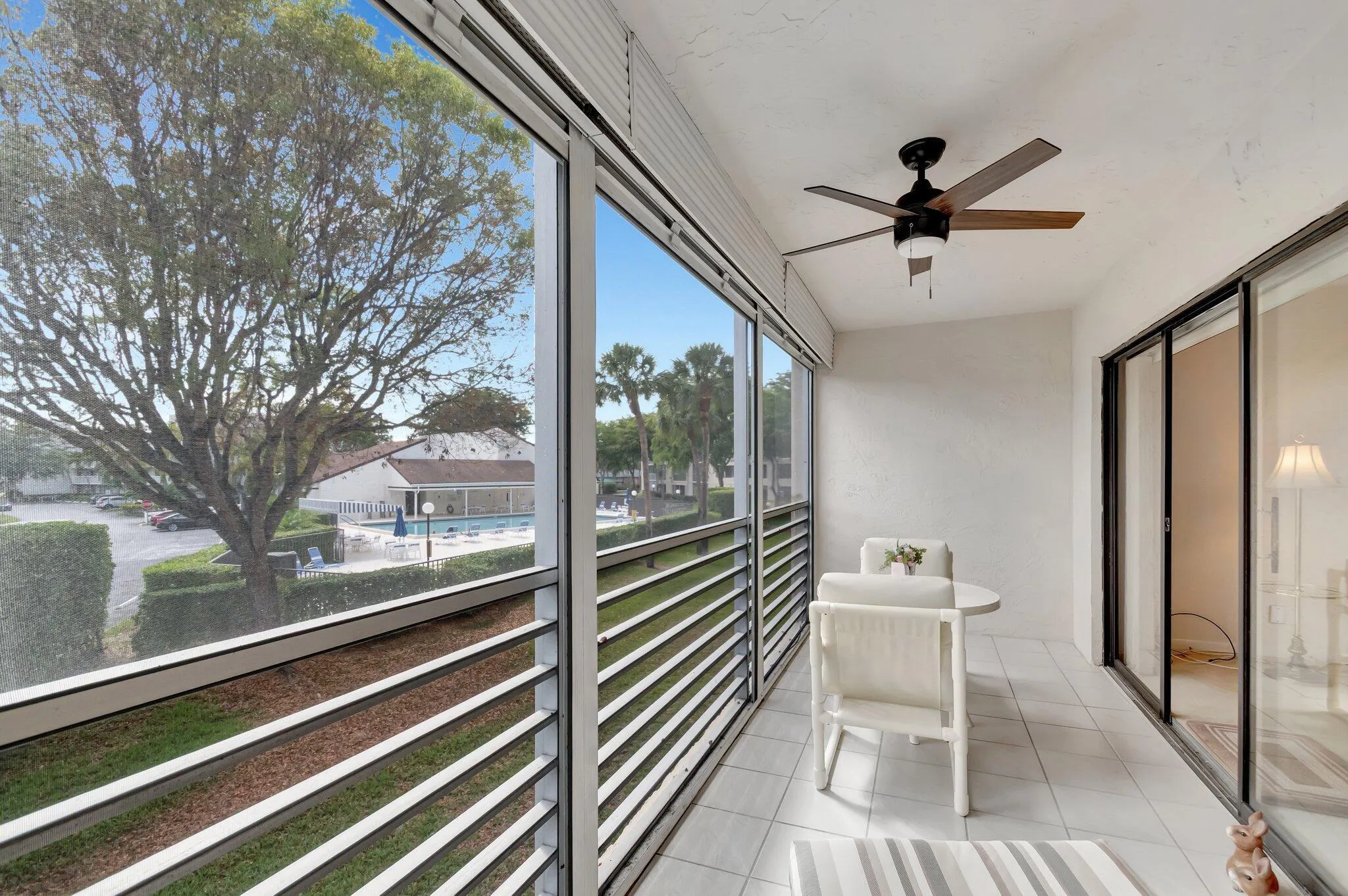 3154 Via Poinciana, #211