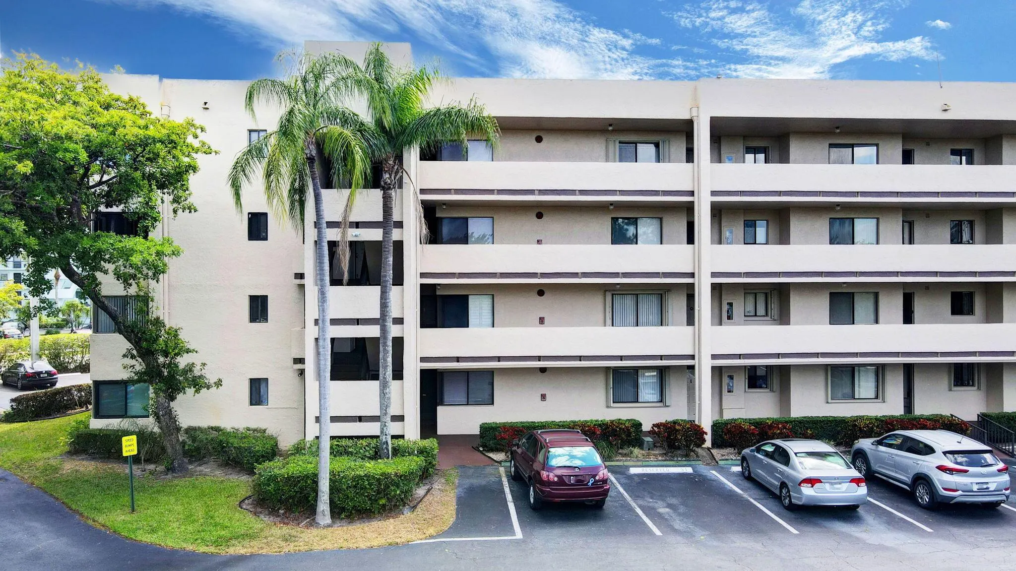 3154 Via Poinciana, #211
