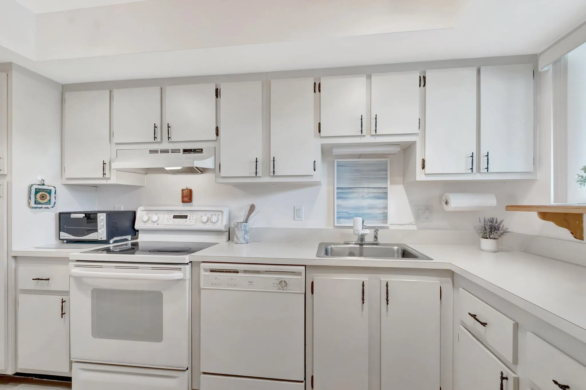 3154 Via Poinciana, #211