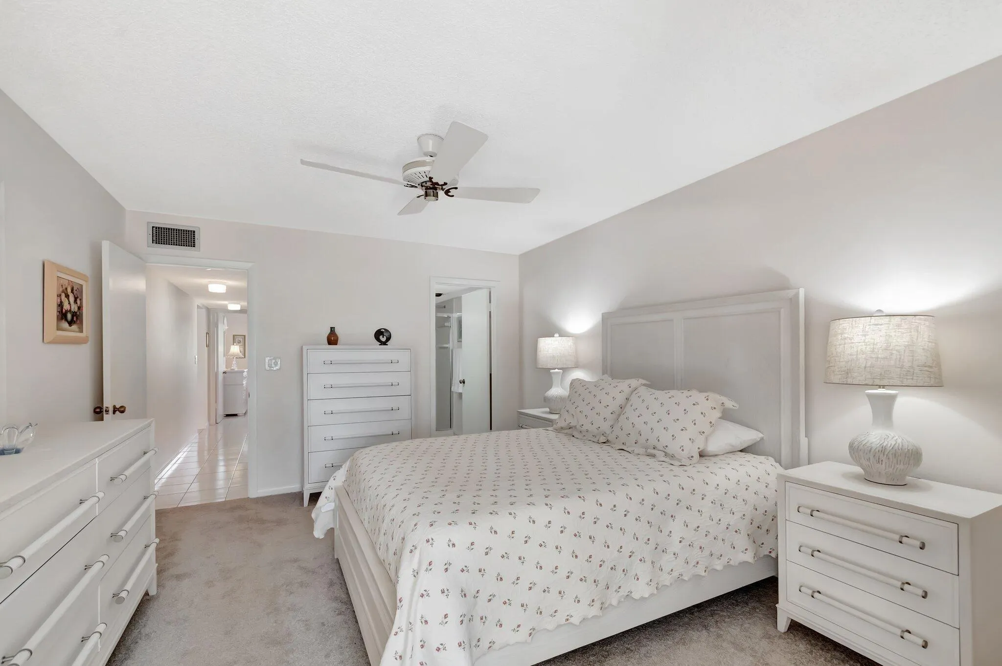 3154 Via Poinciana, #211