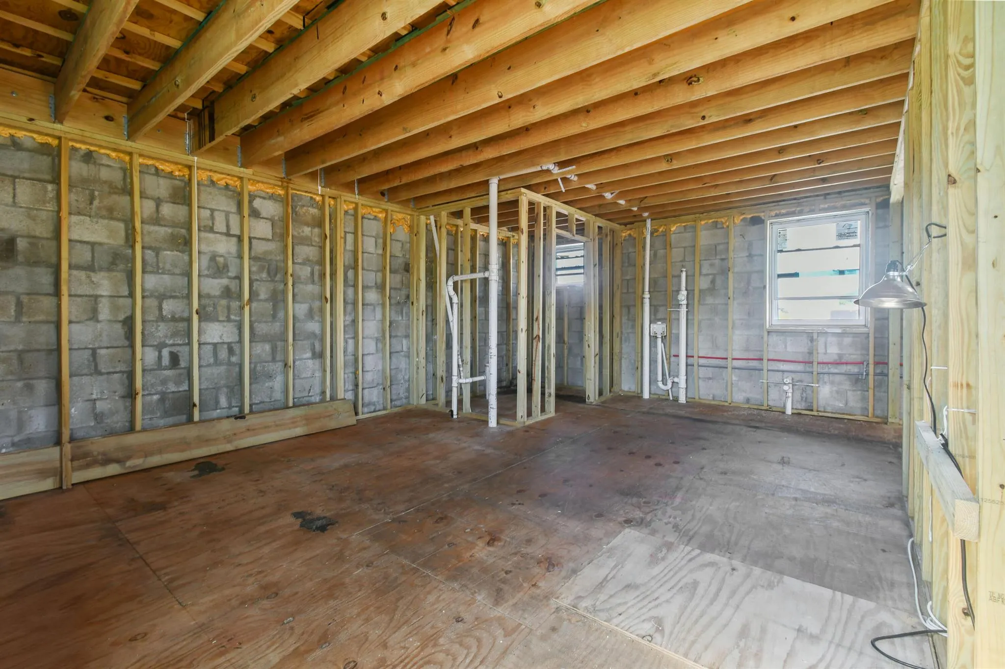 322 N Lakeside Court