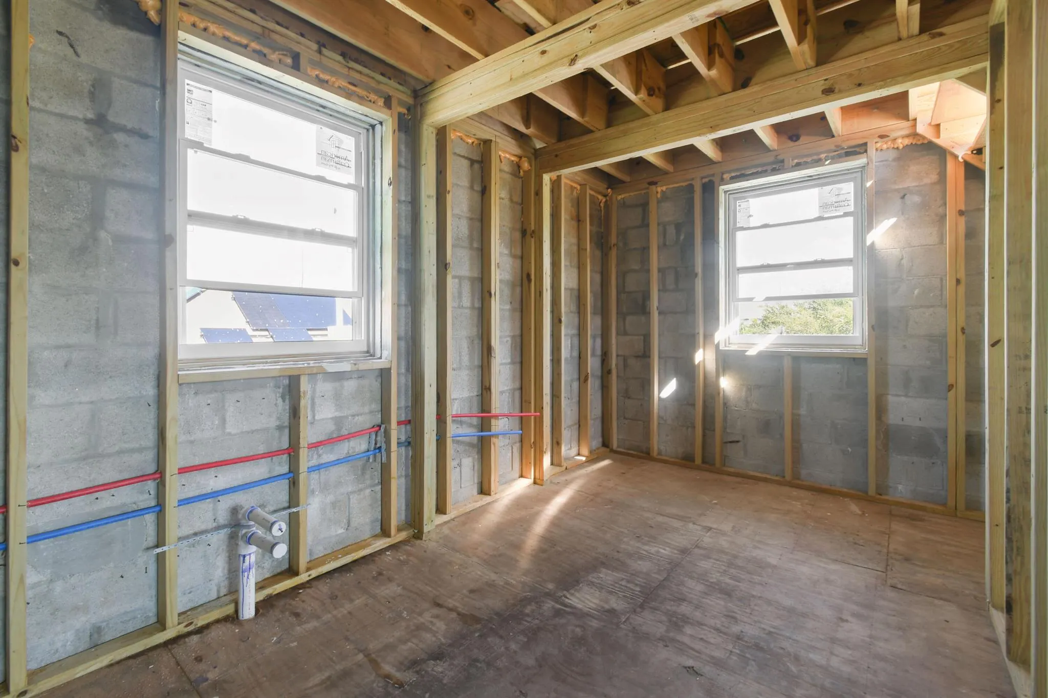 322 N Lakeside Court
