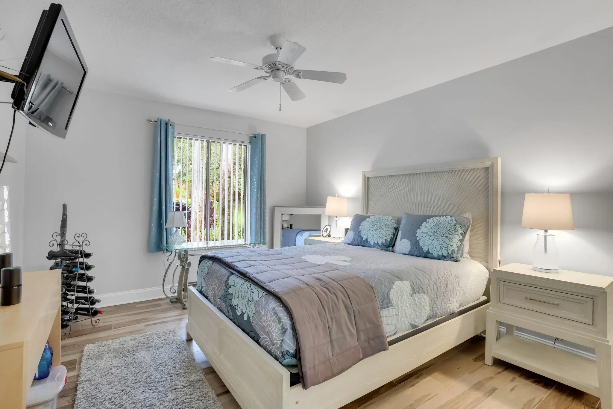 270 E River Park Drive