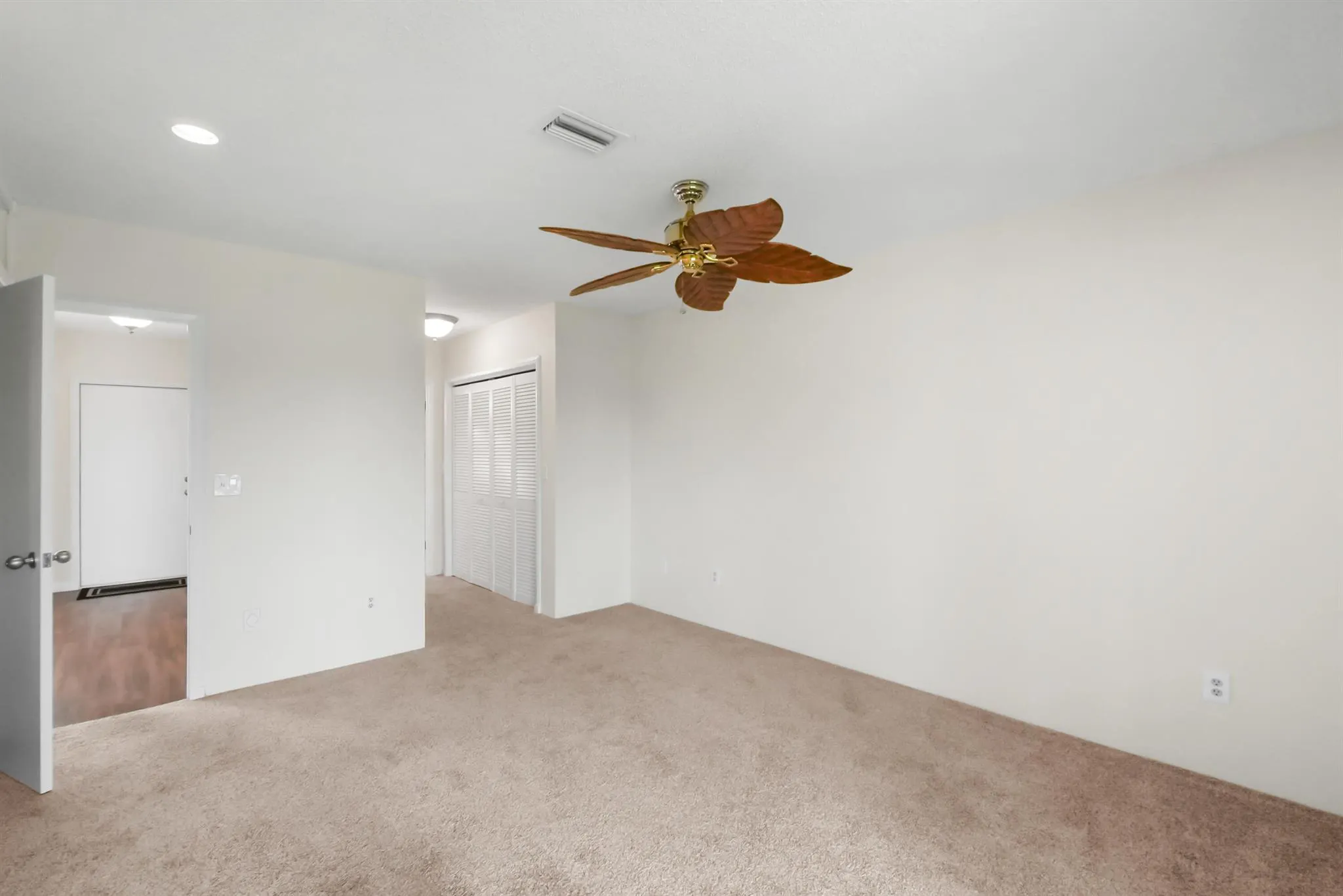 16 SE Turtle Creek Drive, #E