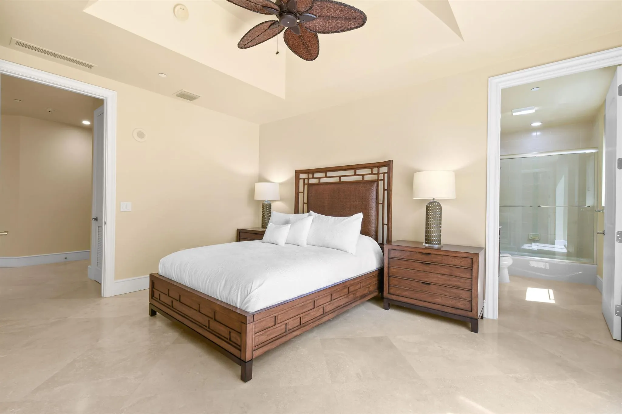 4600 N Ocean Drive, #406