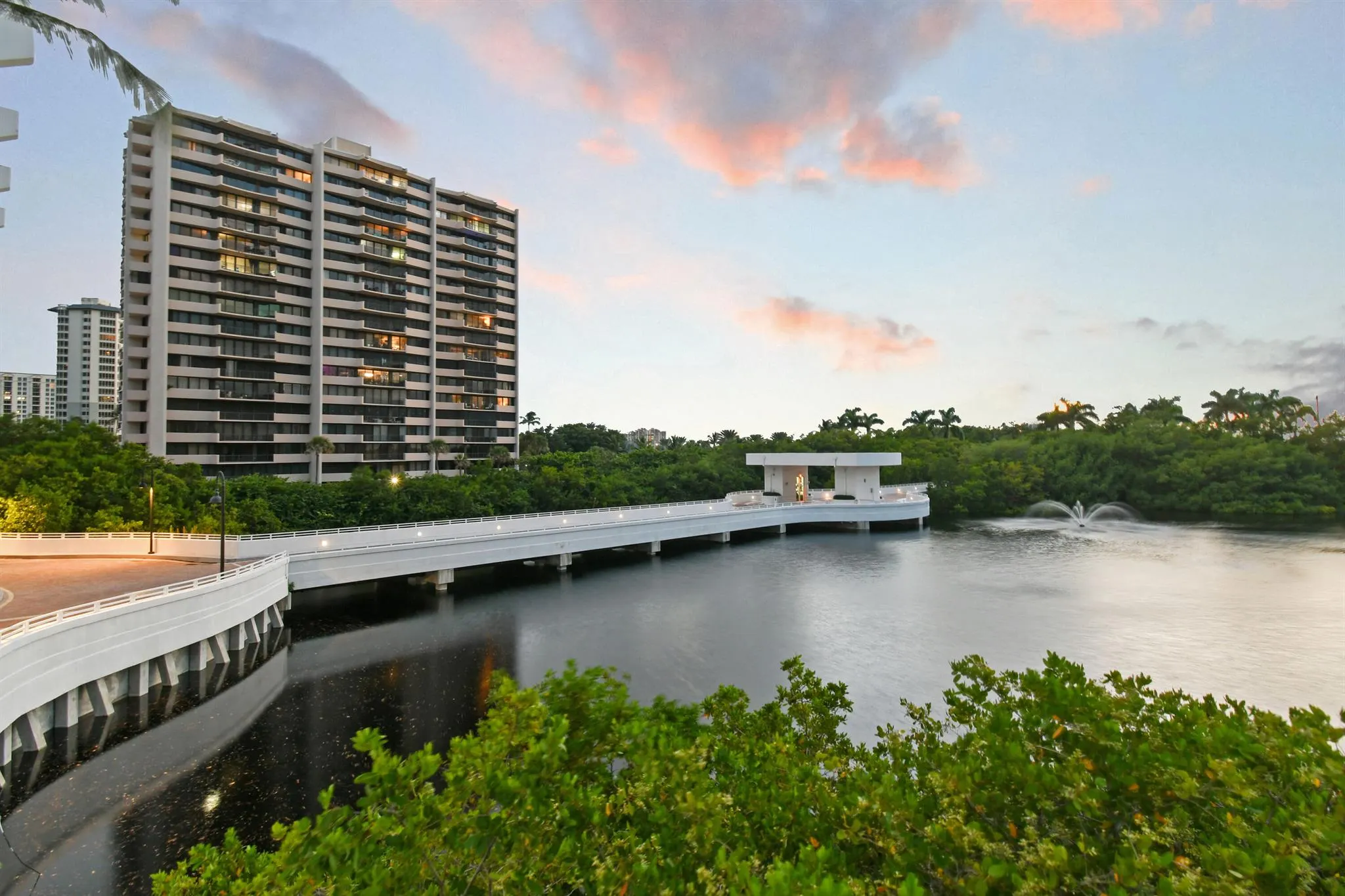 4600 N Ocean Drive, #406