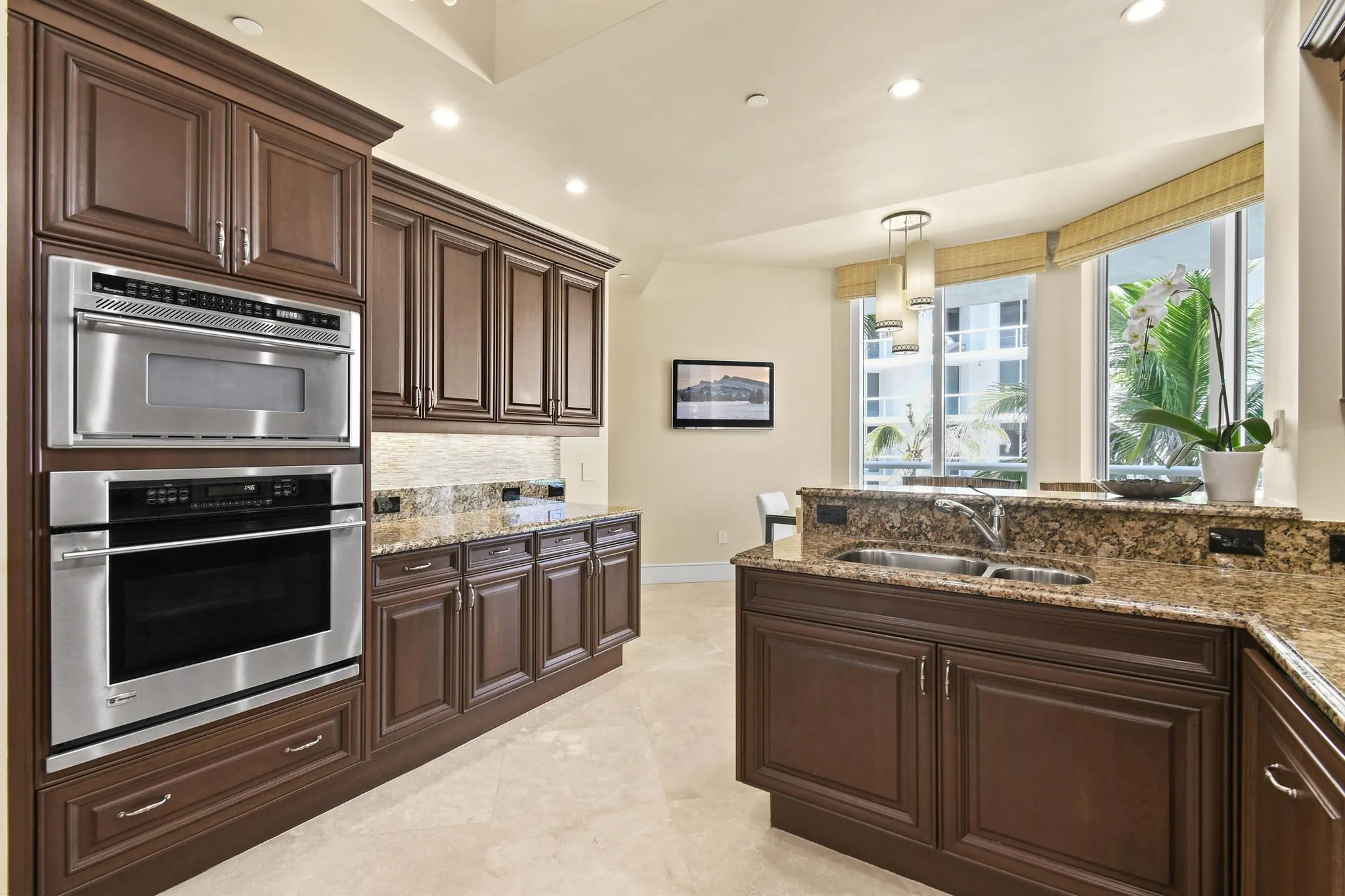 4600 N Ocean Drive, #406