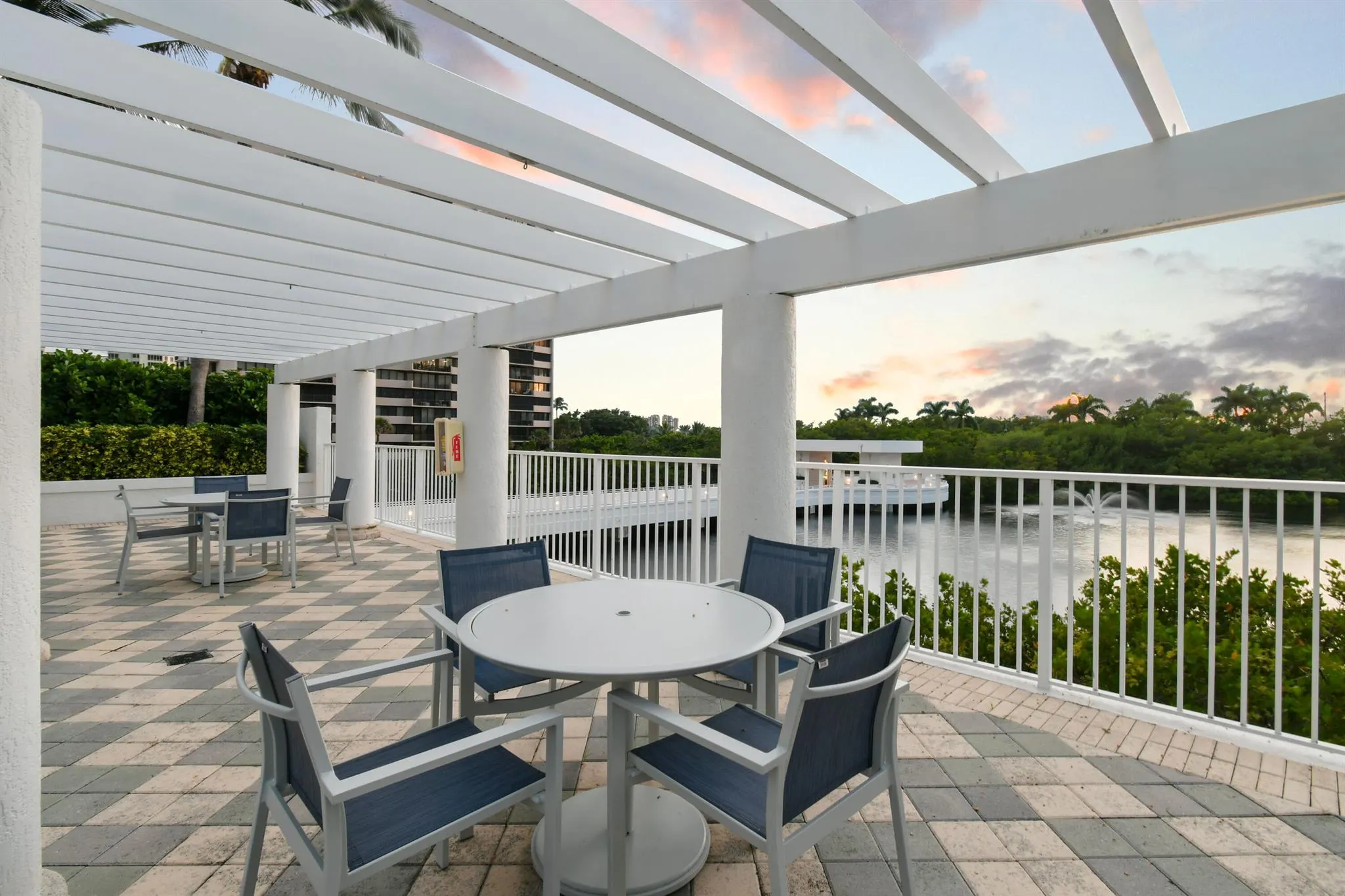4600 N Ocean Drive, #406