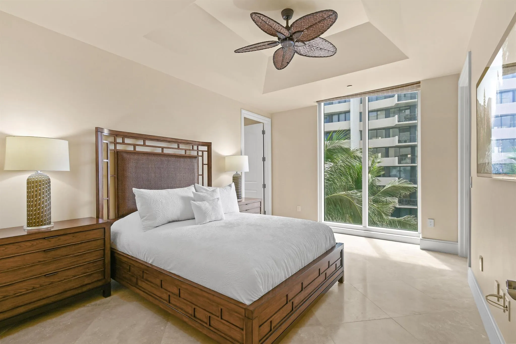 4600 N Ocean Drive, #406