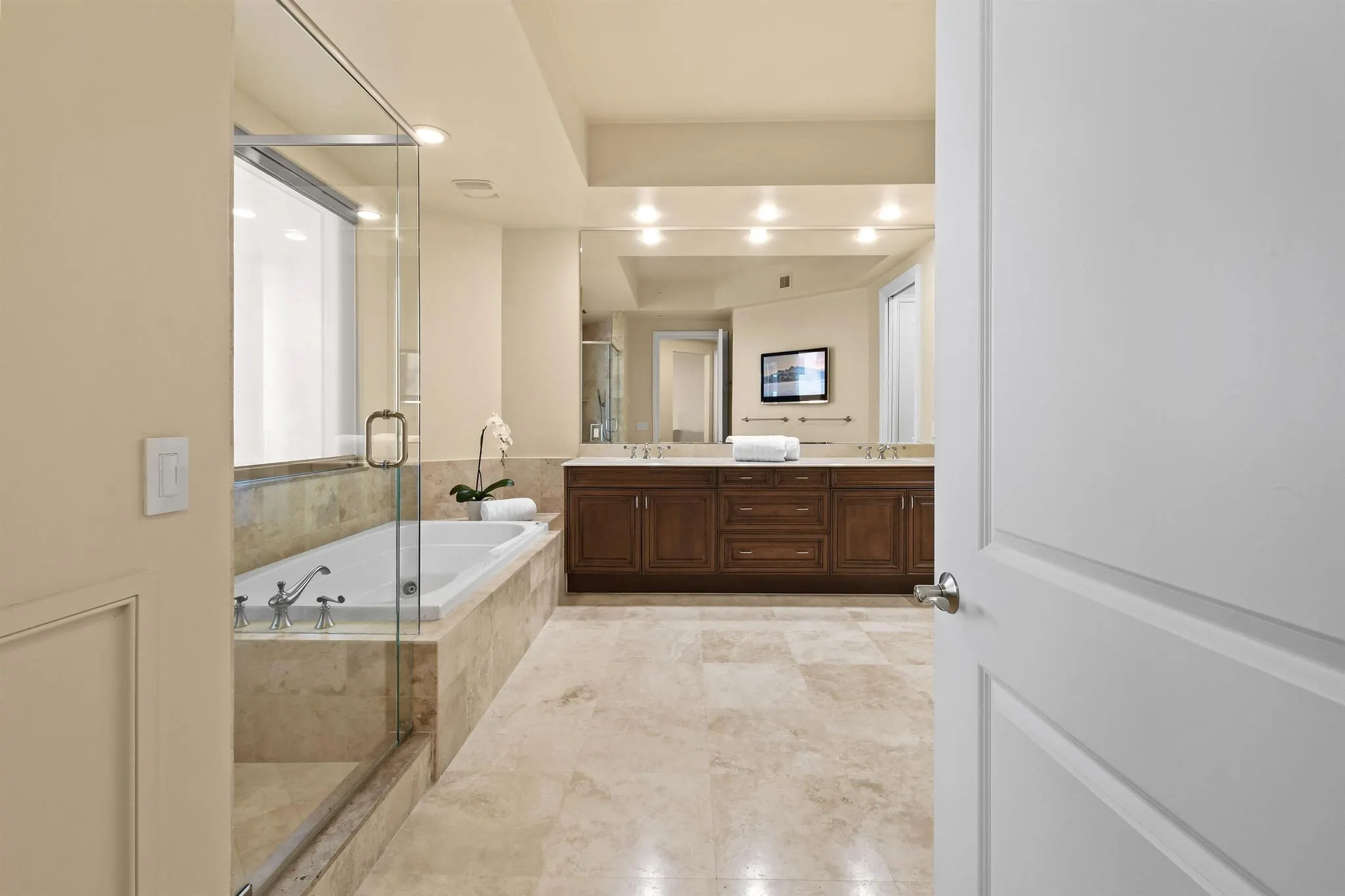 4600 N Ocean Drive, #406