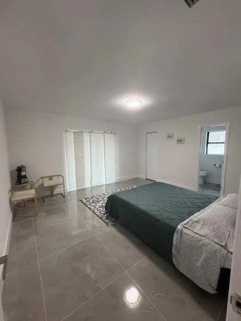 632 Las Palmas