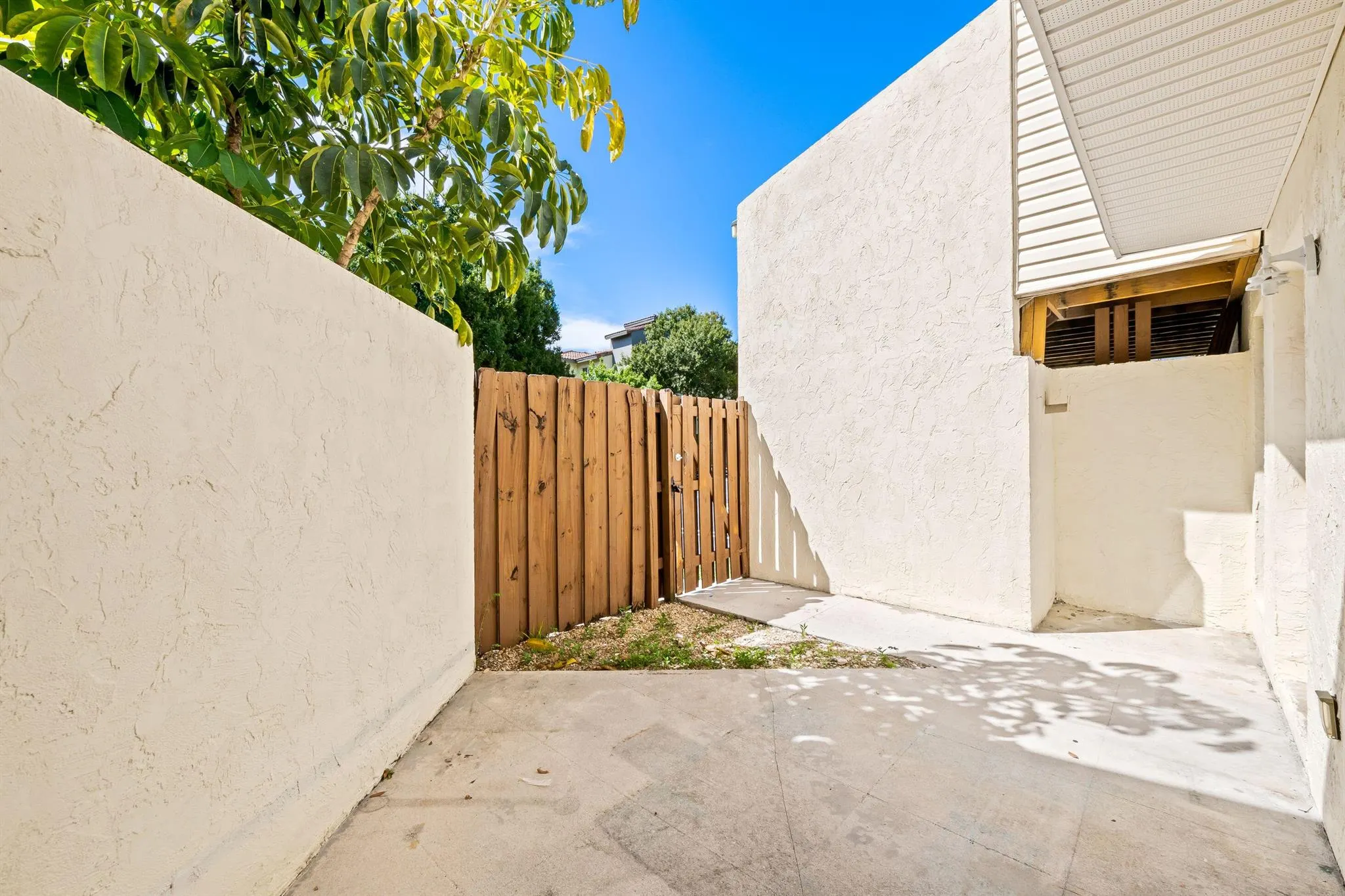 631 Executive Center Drive, #K104