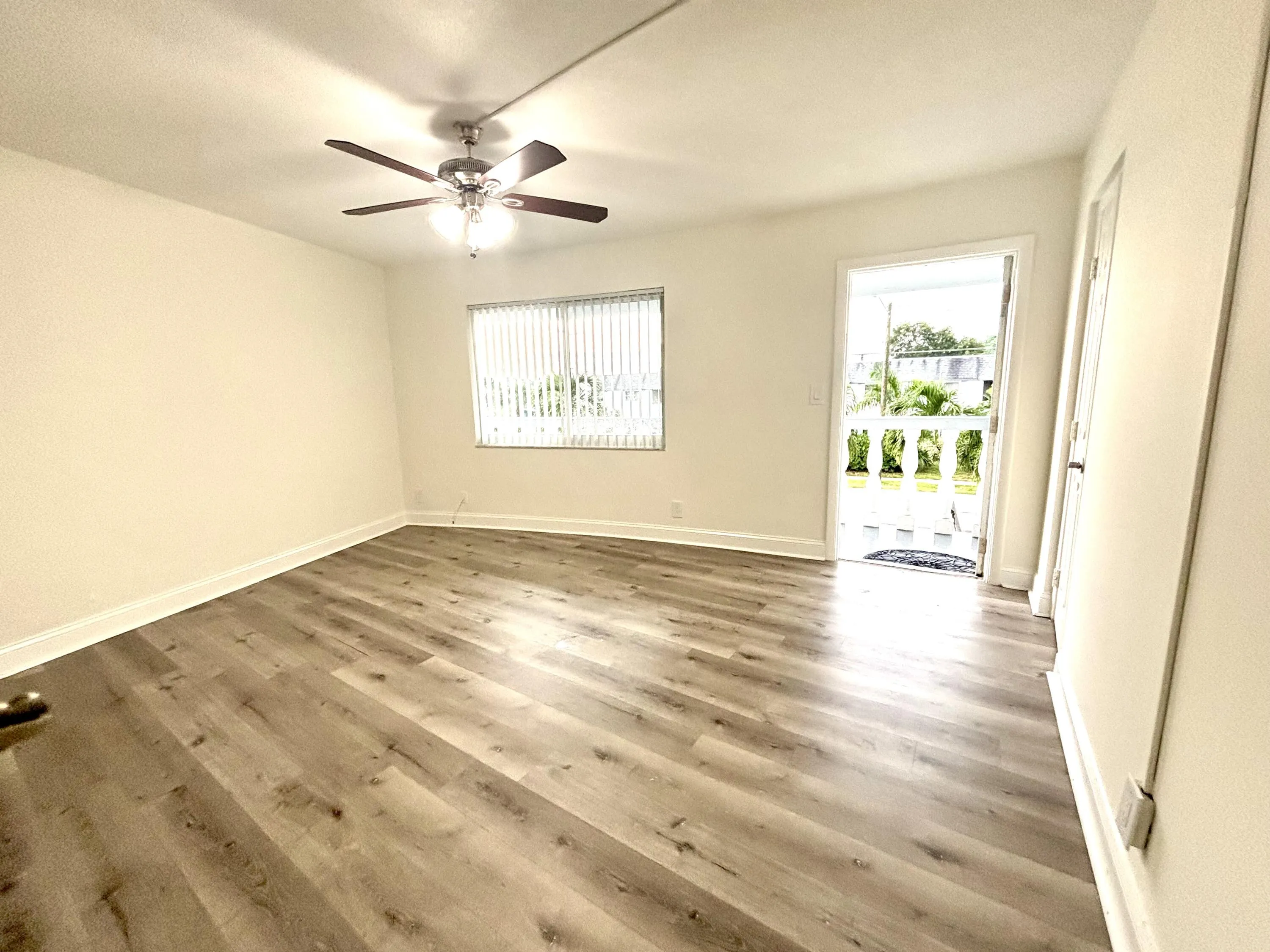 431 W Camino Real