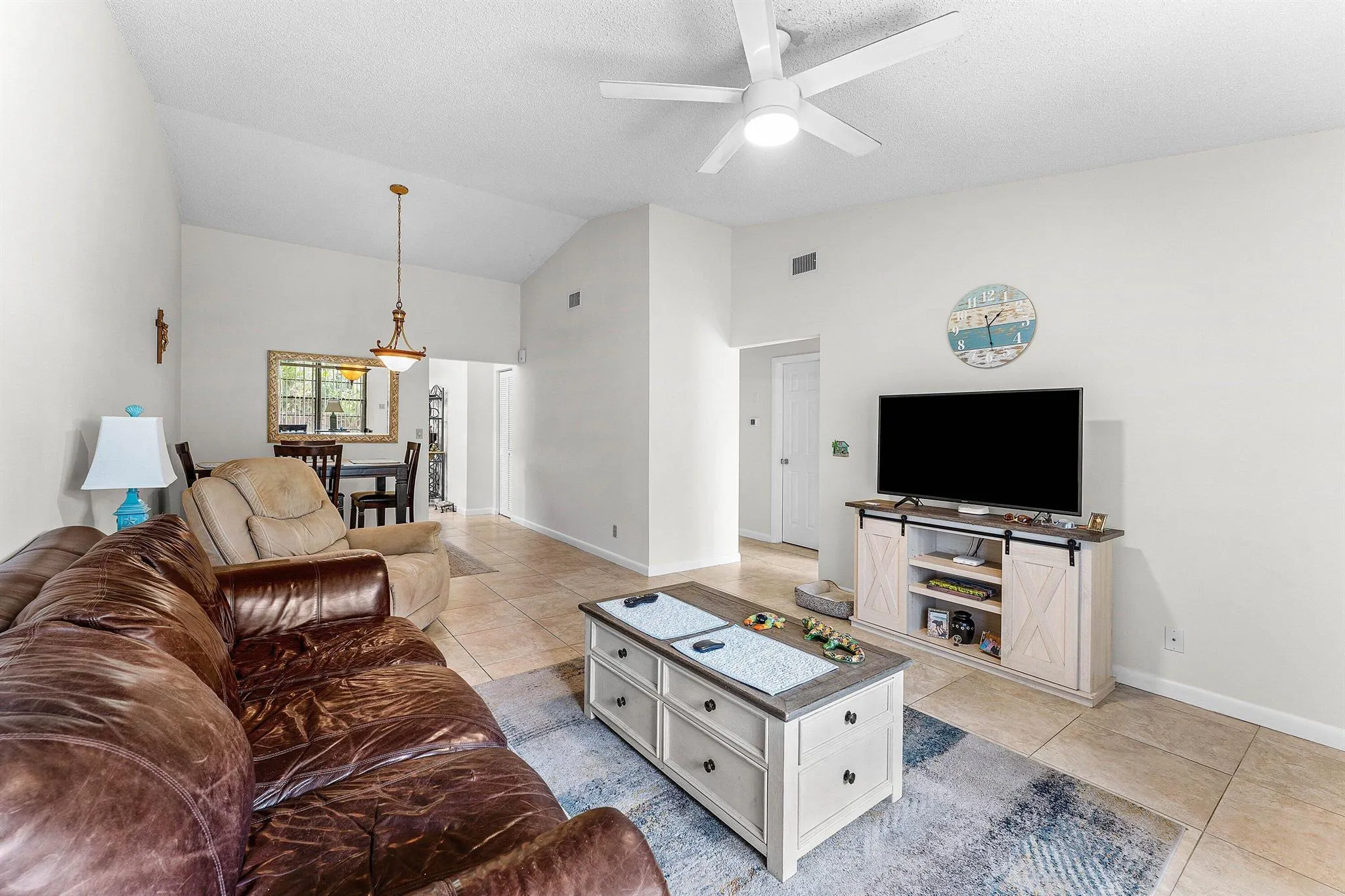 8012 SE Villa Circle